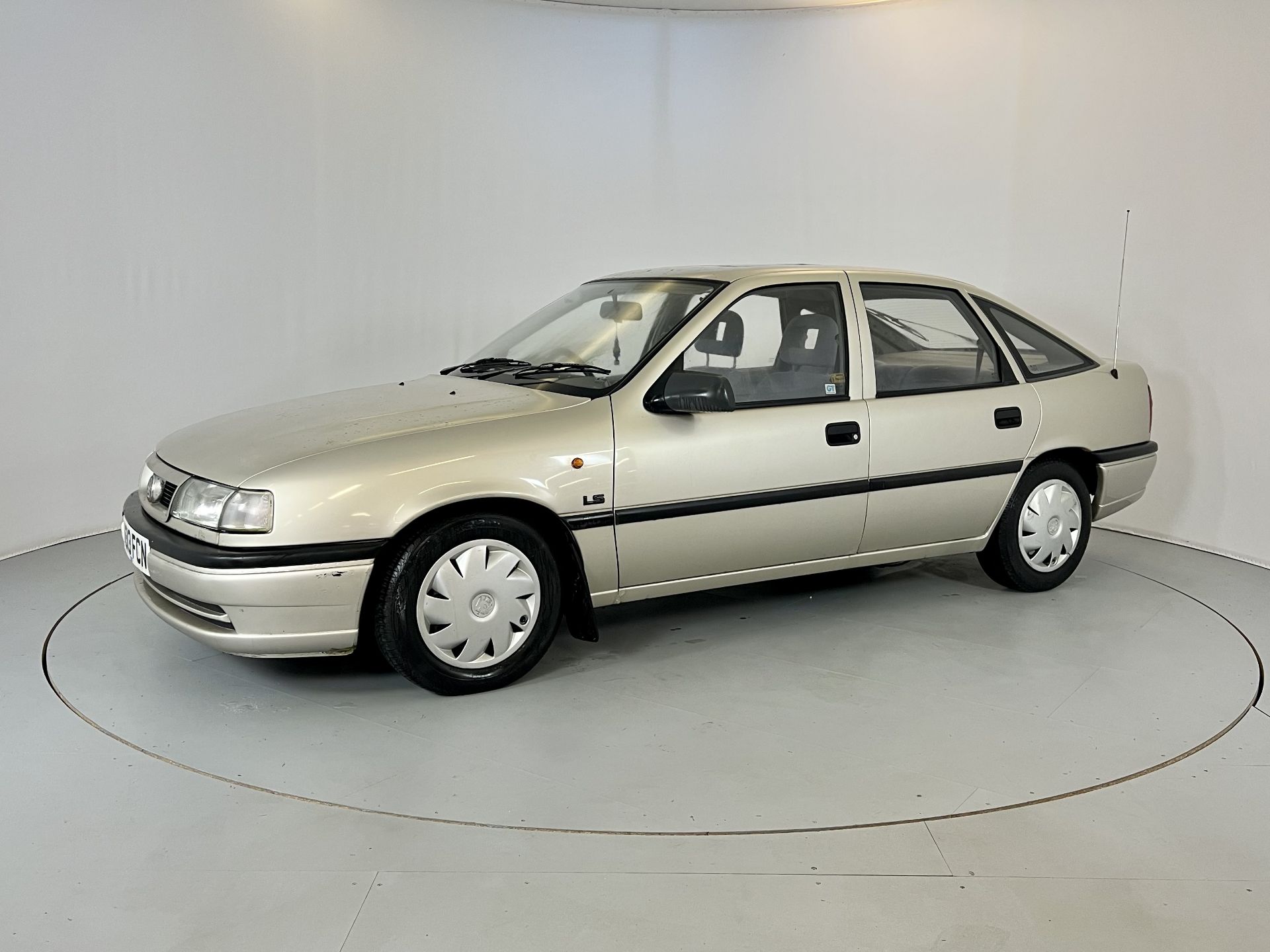 Vauxhall Cavalier - Image 4 of 33