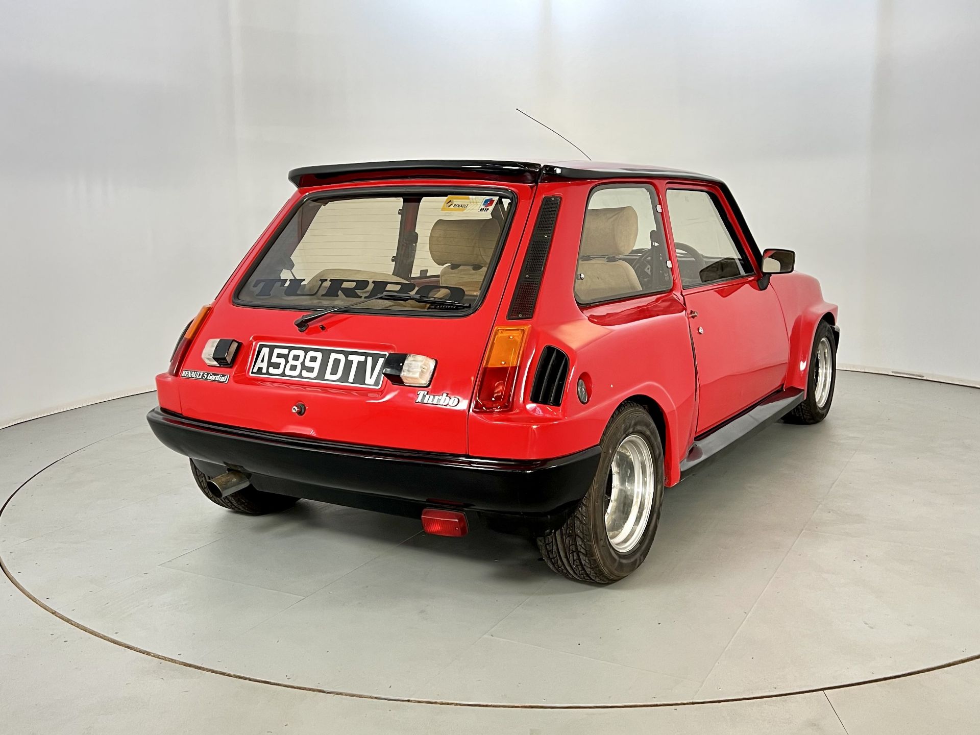 Renault 5 Gordini Turbo - Image 9 of 28