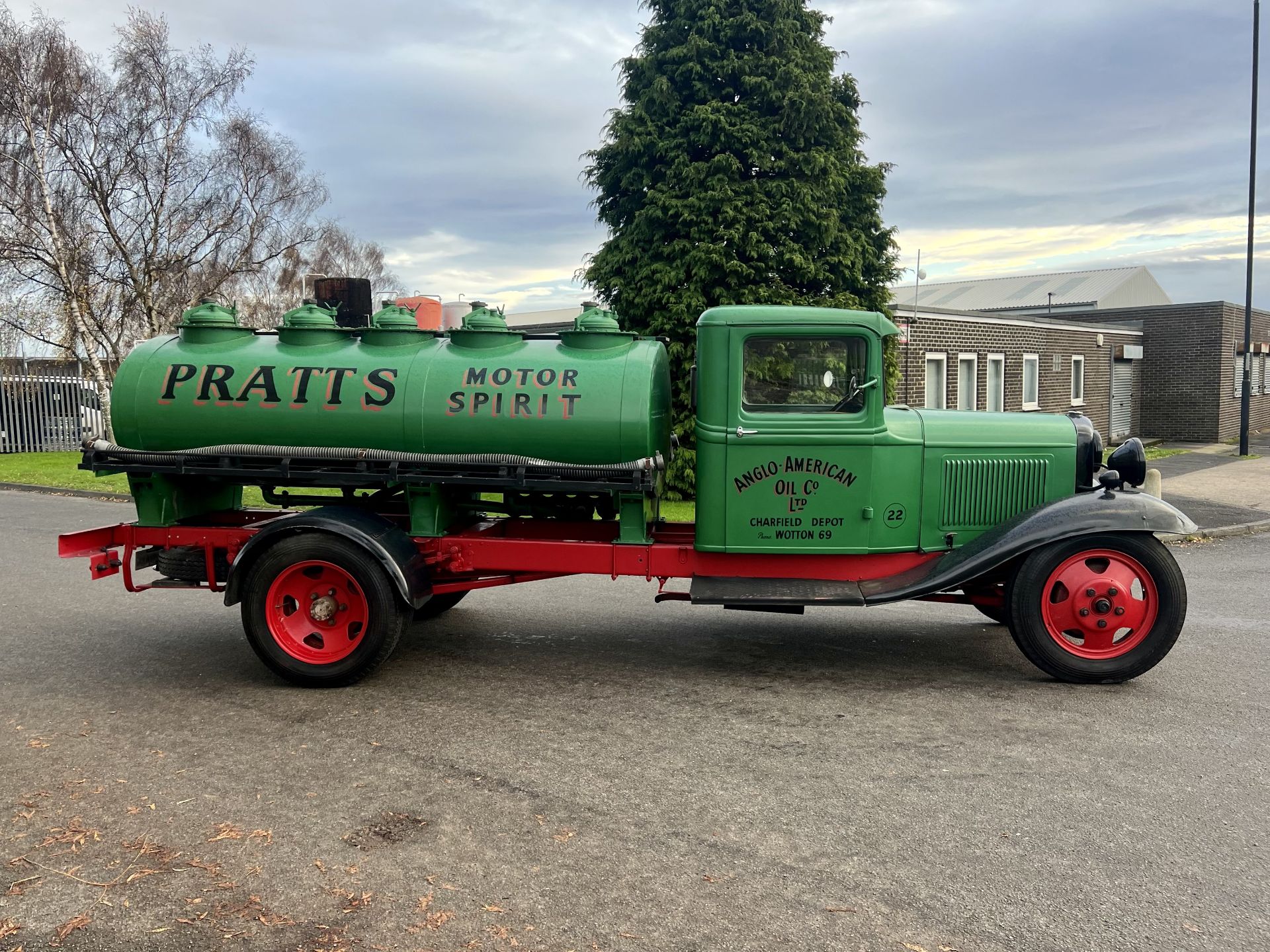 Fordson BB Tanker - Image 3 of 34