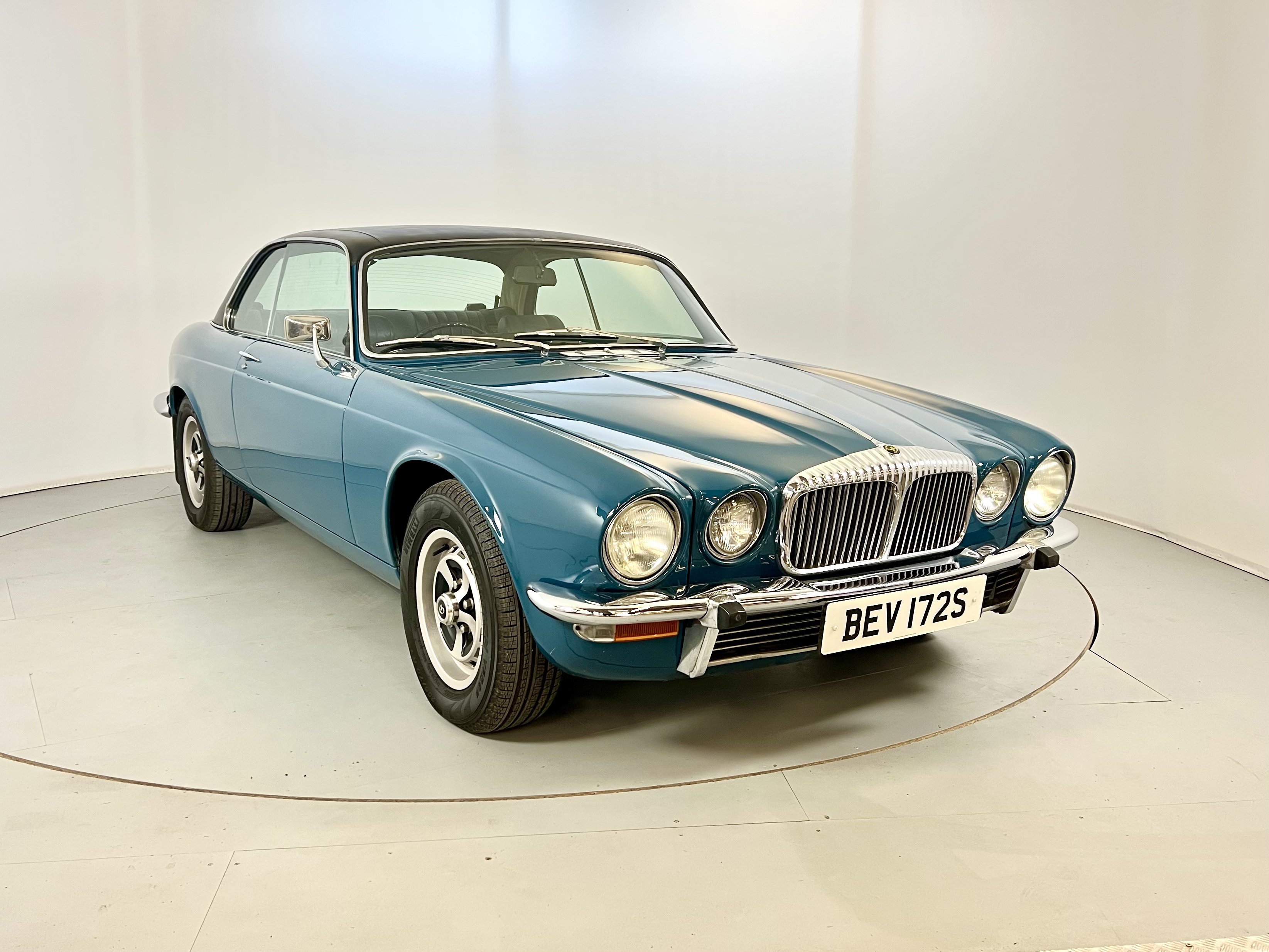 Daimler Sovereign Coupe 4.2