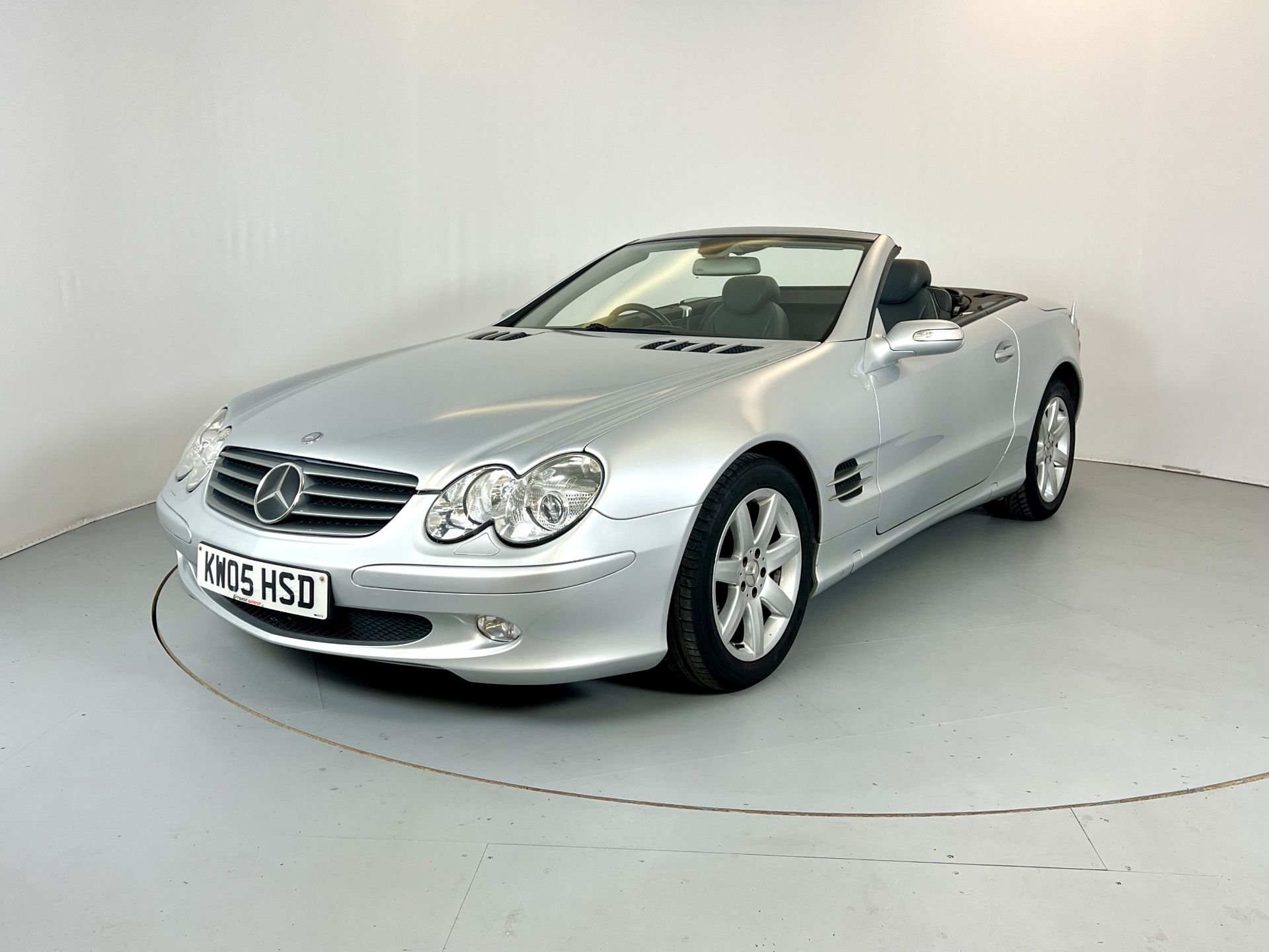 Mercedes-Benz SL350 - Image 3 of 30