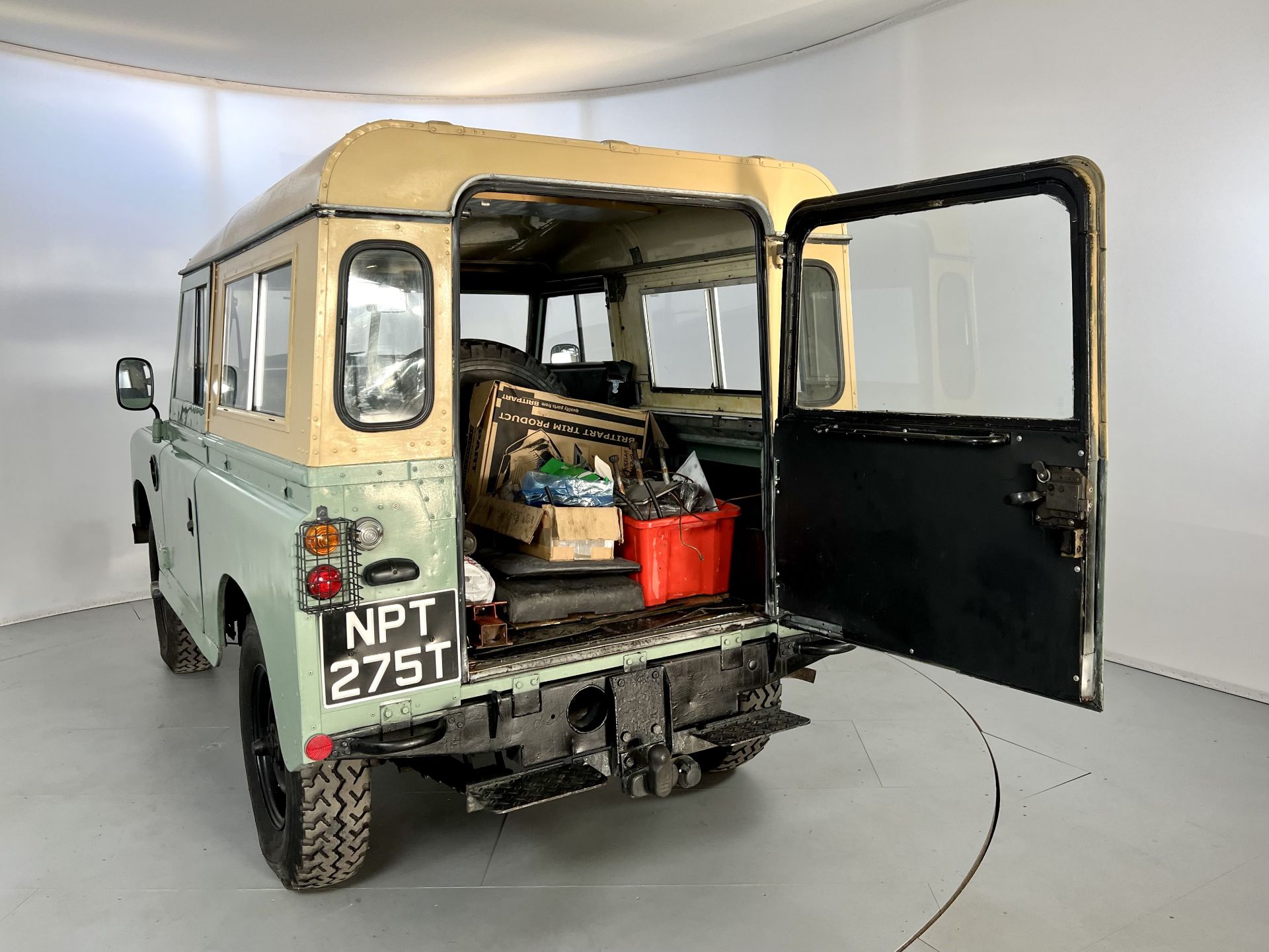 Land Rover Series 3 - Image 25 of 28