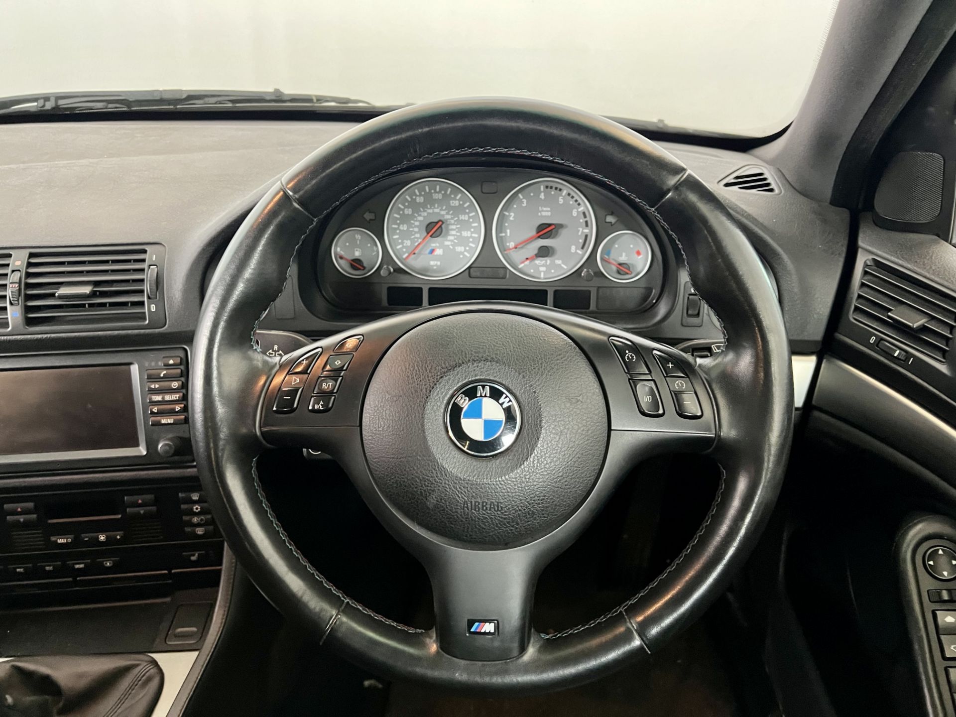BMW M5 - Image 31 of 36