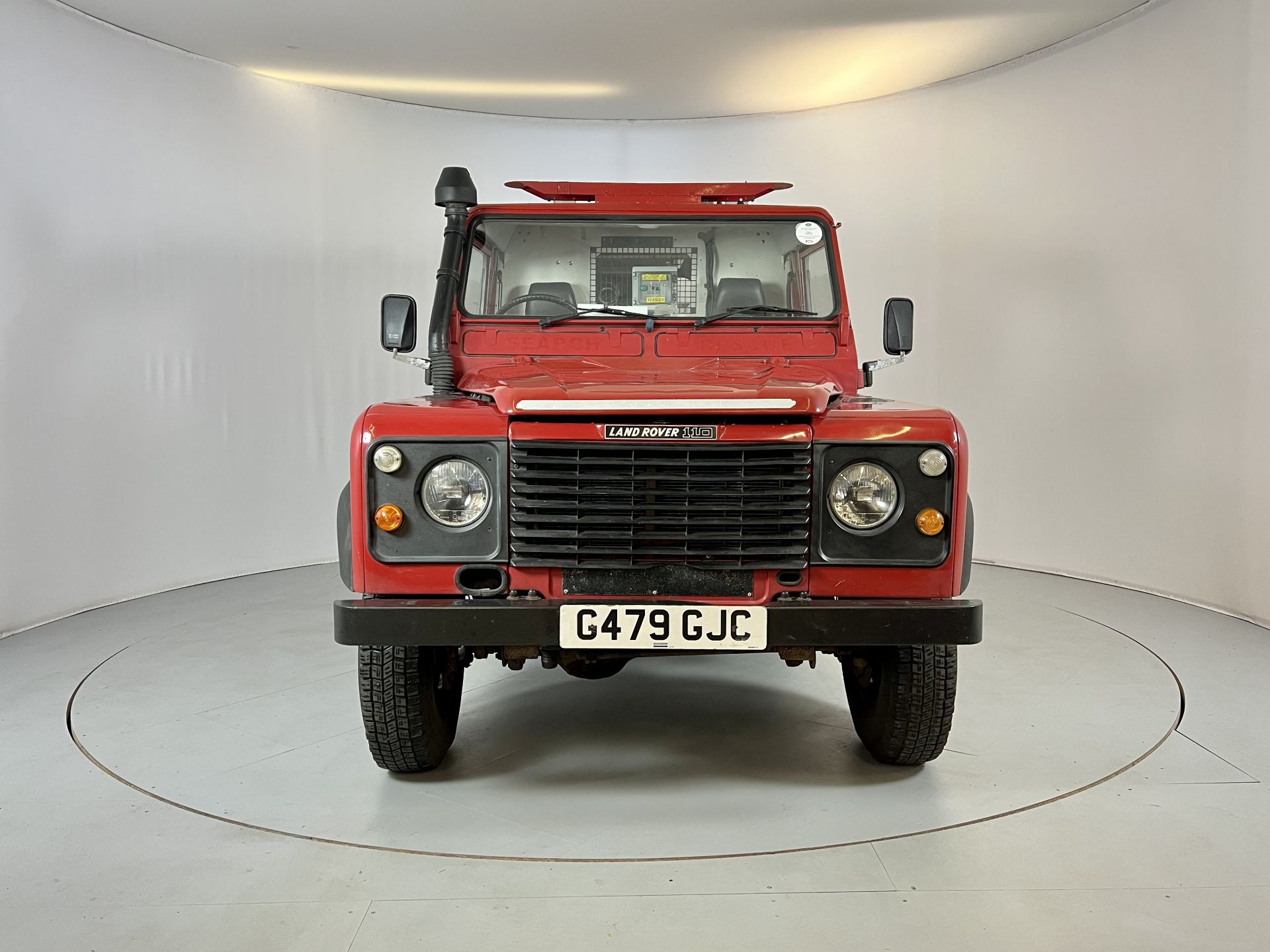 Land Rover Defender 110 V8 - Image 2 of 32