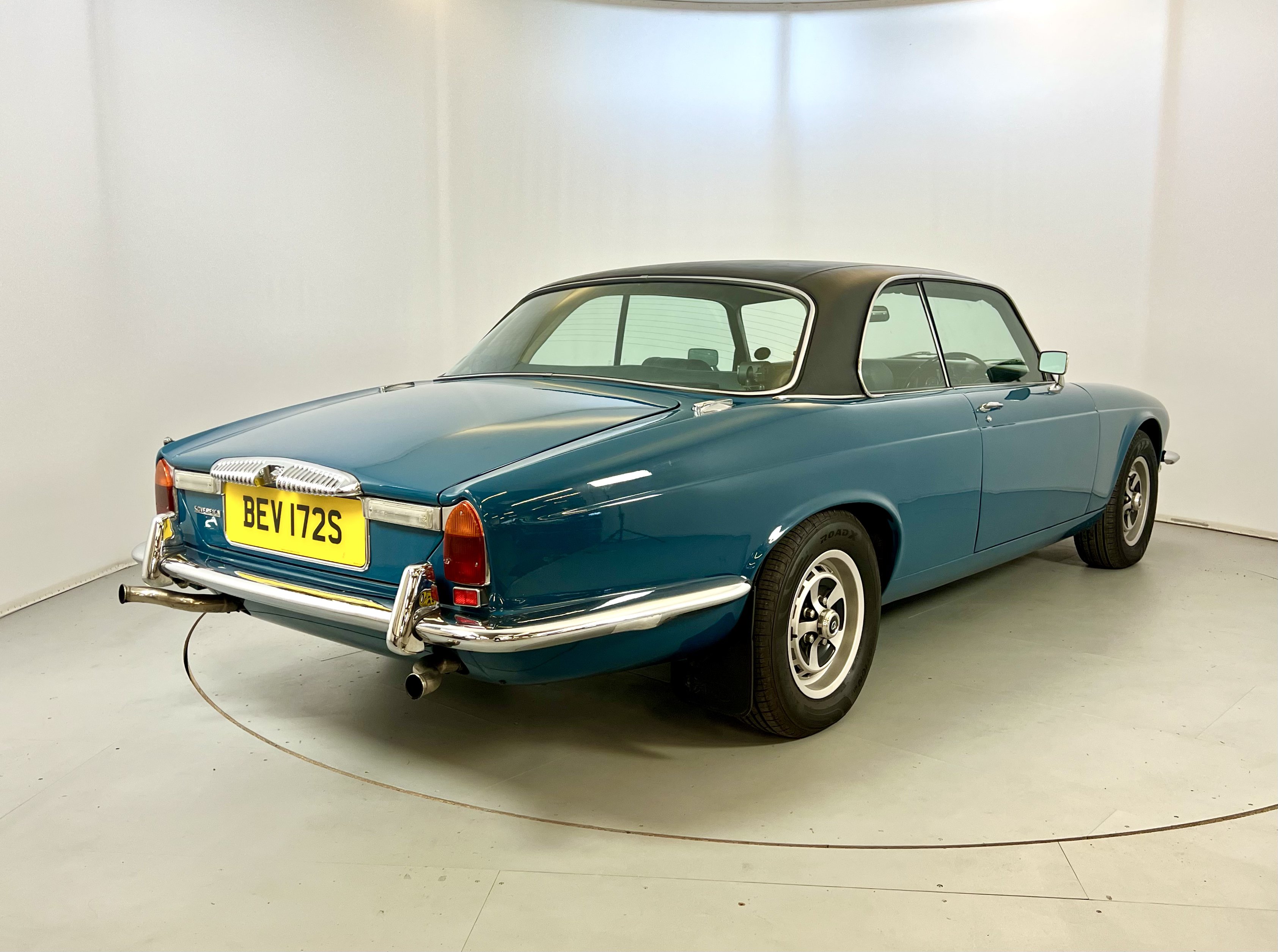 Daimler Sovereign Coupe 4.2 - Image 9 of 27