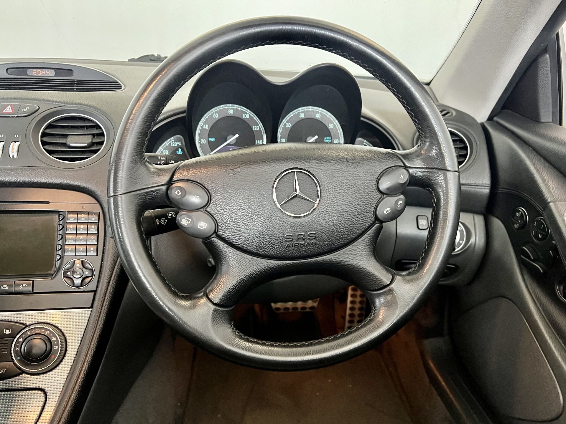 Mercedes-Benz SL350 - Image 25 of 30