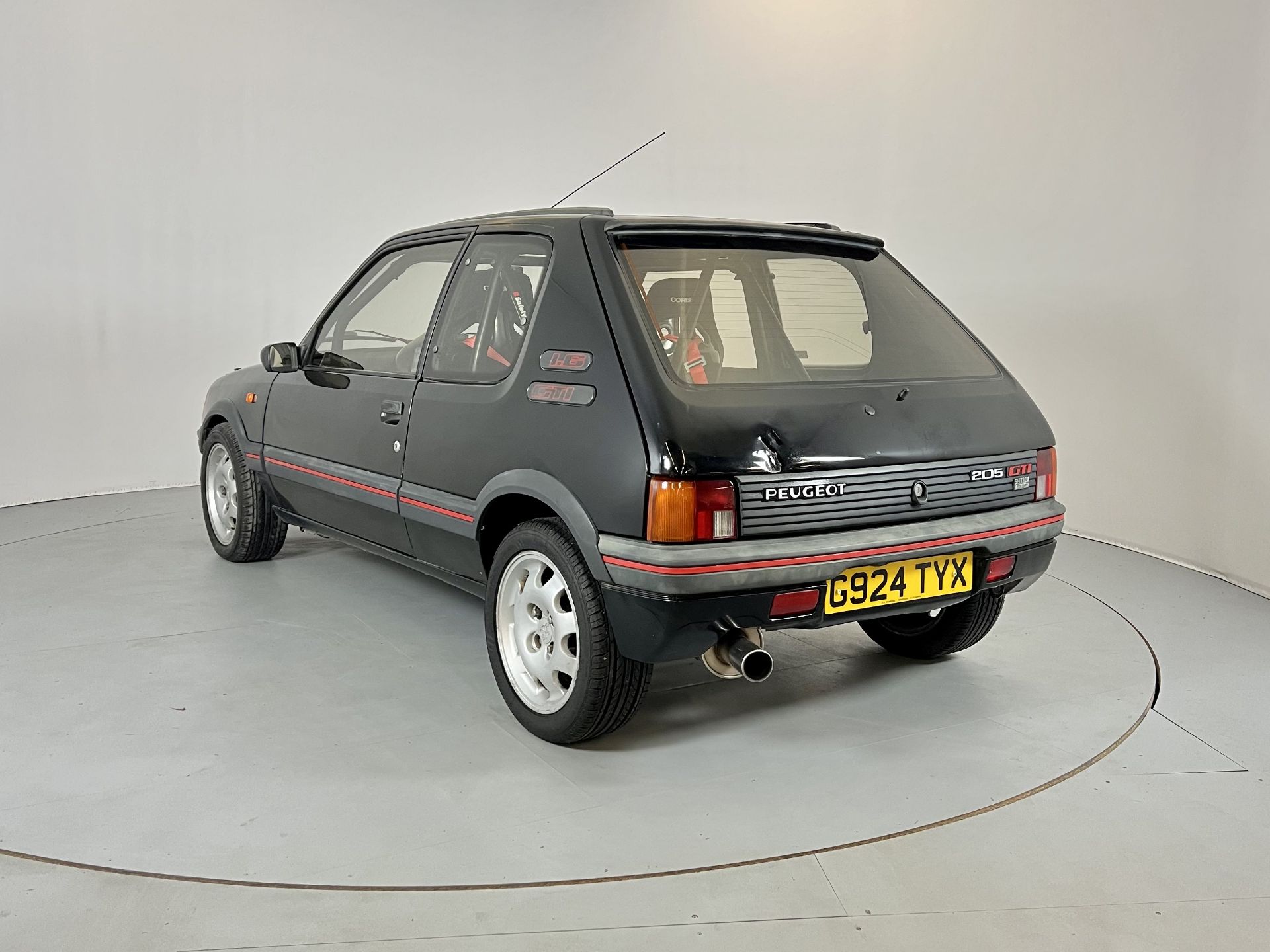 Peugeot 205 GTI Turbo - Image 7 of 26