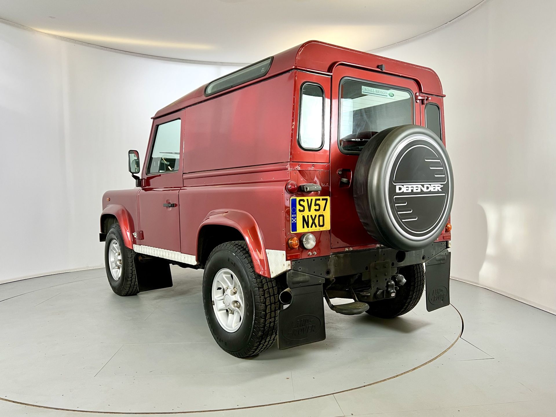 Land Rover Defender 90 - Image 7 of 29