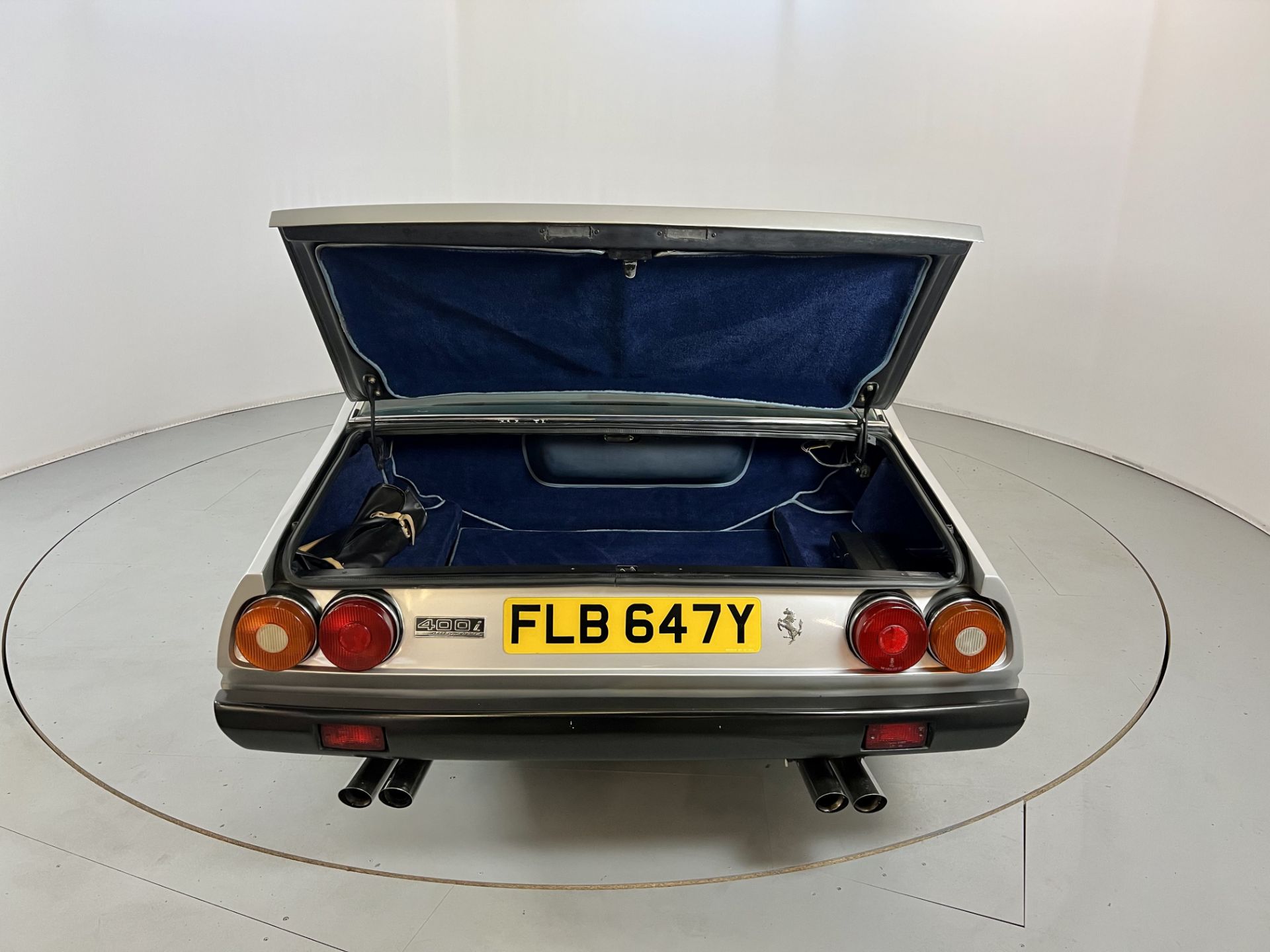 Ferrari 400i - Ex Rolling Stones - Image 29 of 31