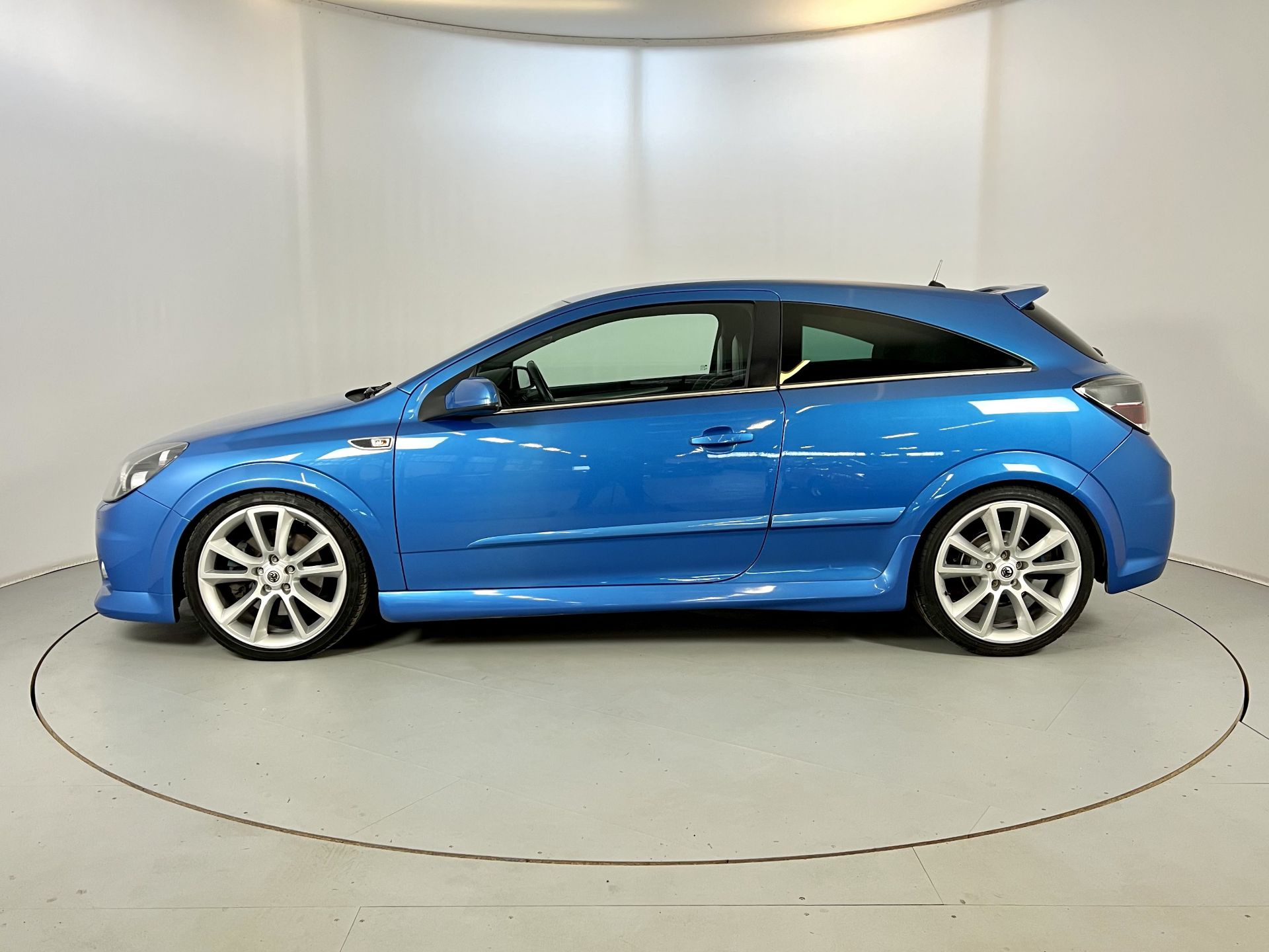Vauxhall Astra VXR - Image 5 of 30