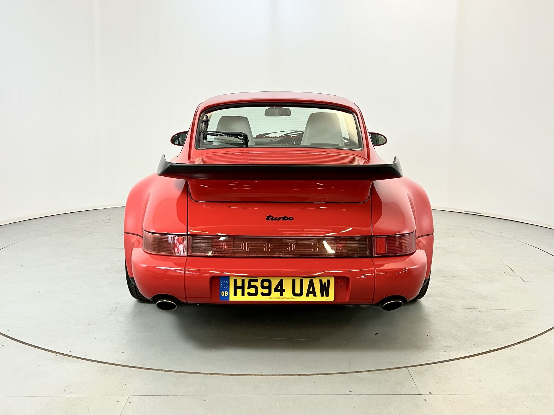 Porsche 911 Turbo 3.3 - Image 8 of 32