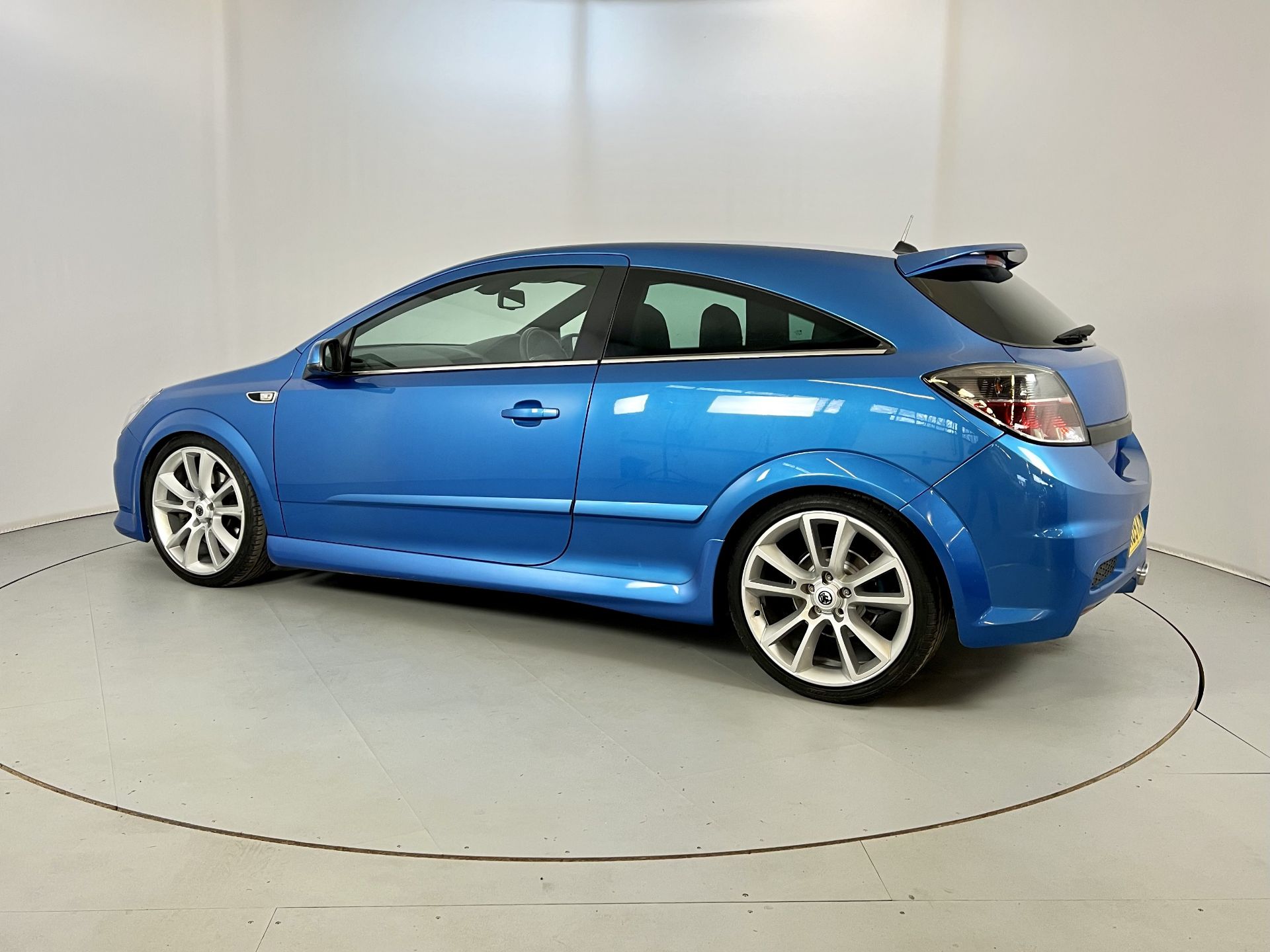 Vauxhall Astra VXR - Image 6 of 30