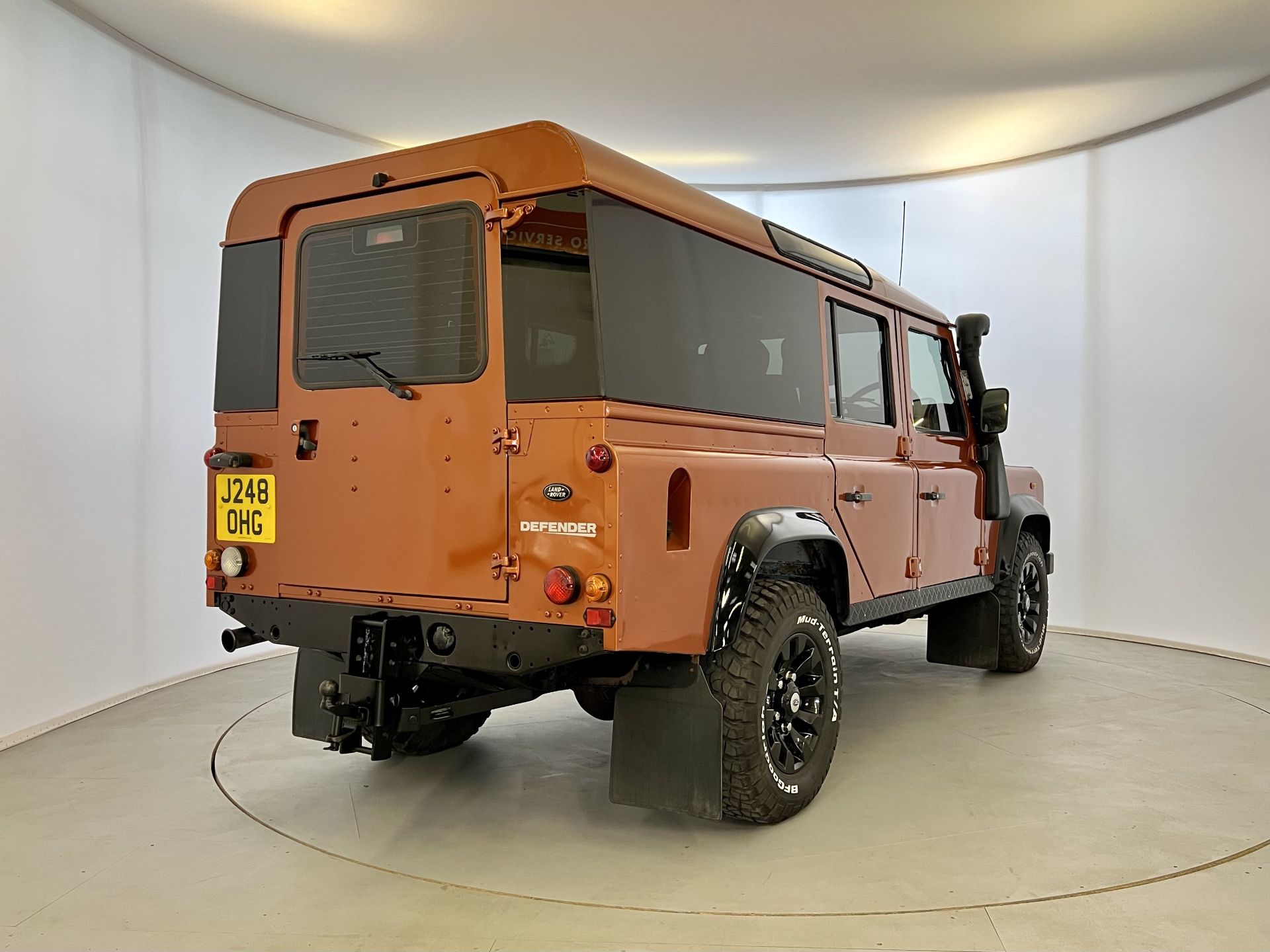 Landrover Defender 110 - Image 10 of 40