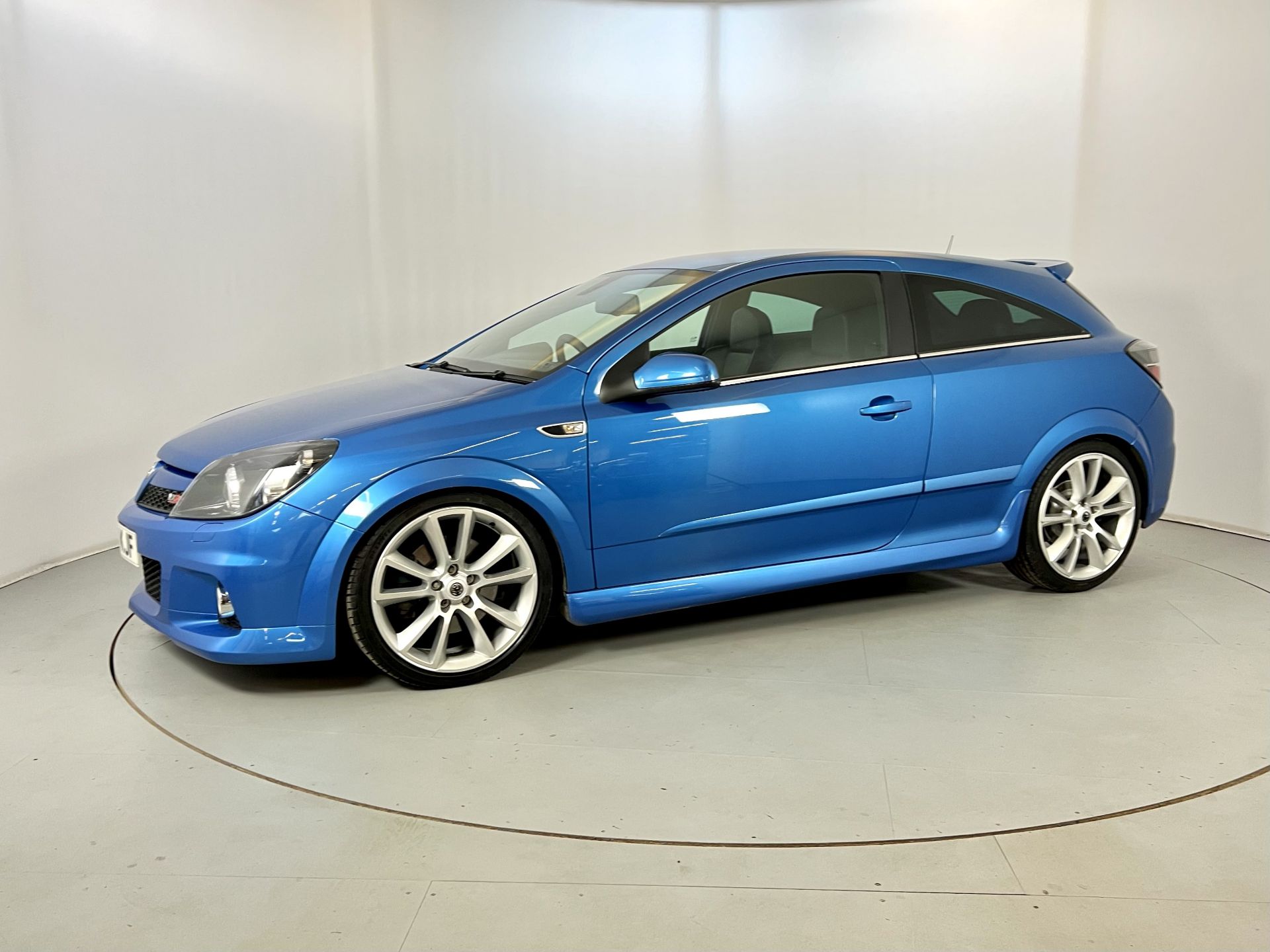 Vauxhall Astra VXR - Image 4 of 30