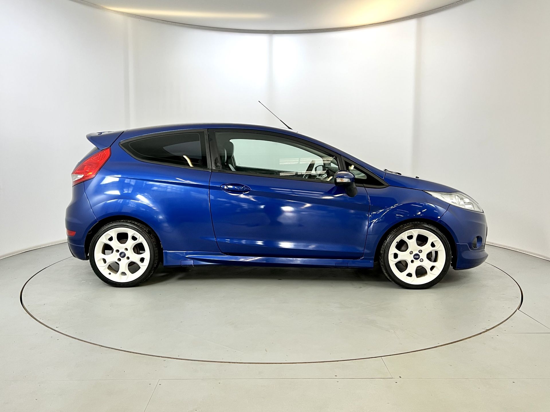 Ford Fiesta S1600 - Image 11 of 30
