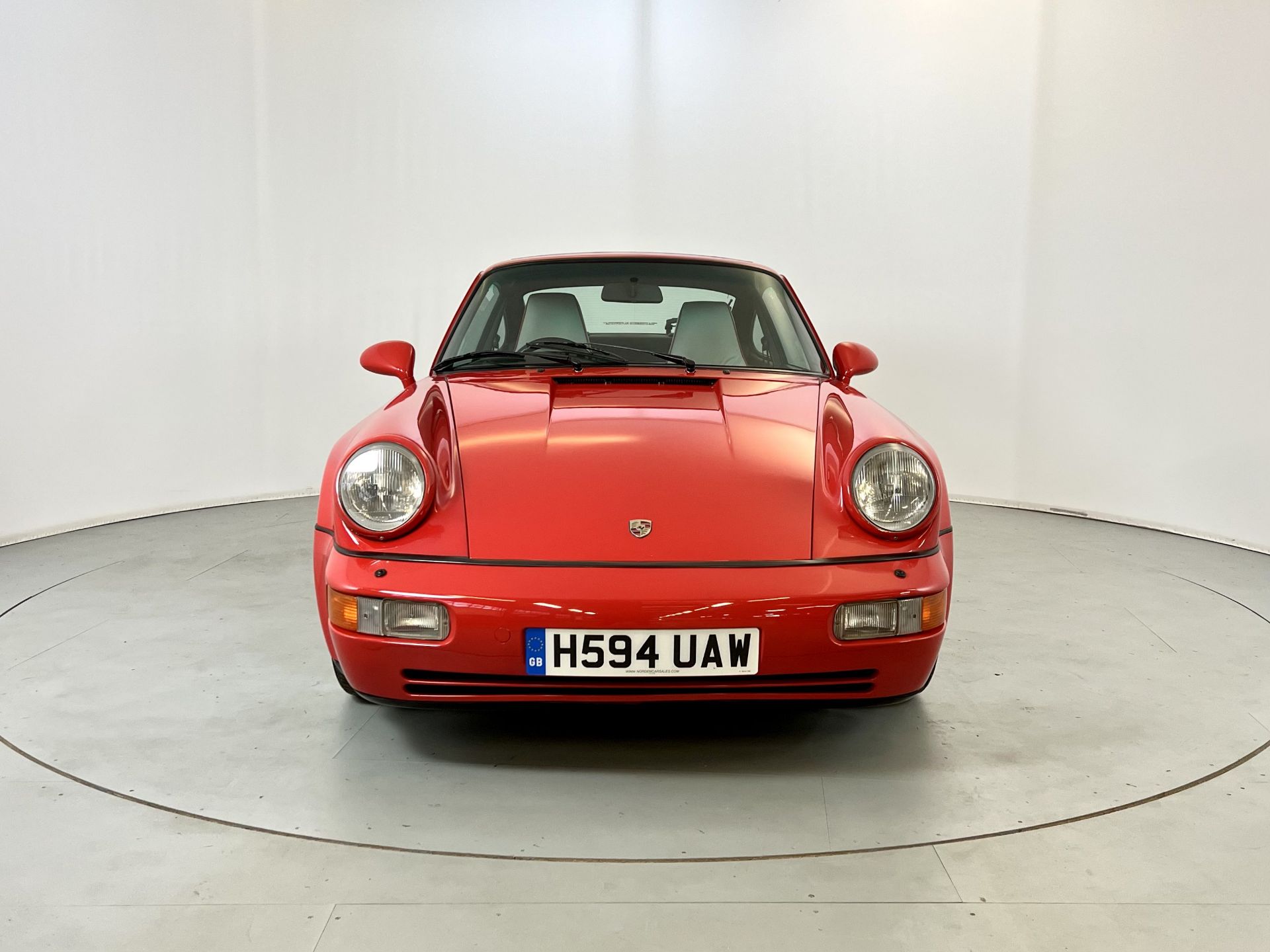 Porsche 911 Turbo 3.3 - Image 2 of 32