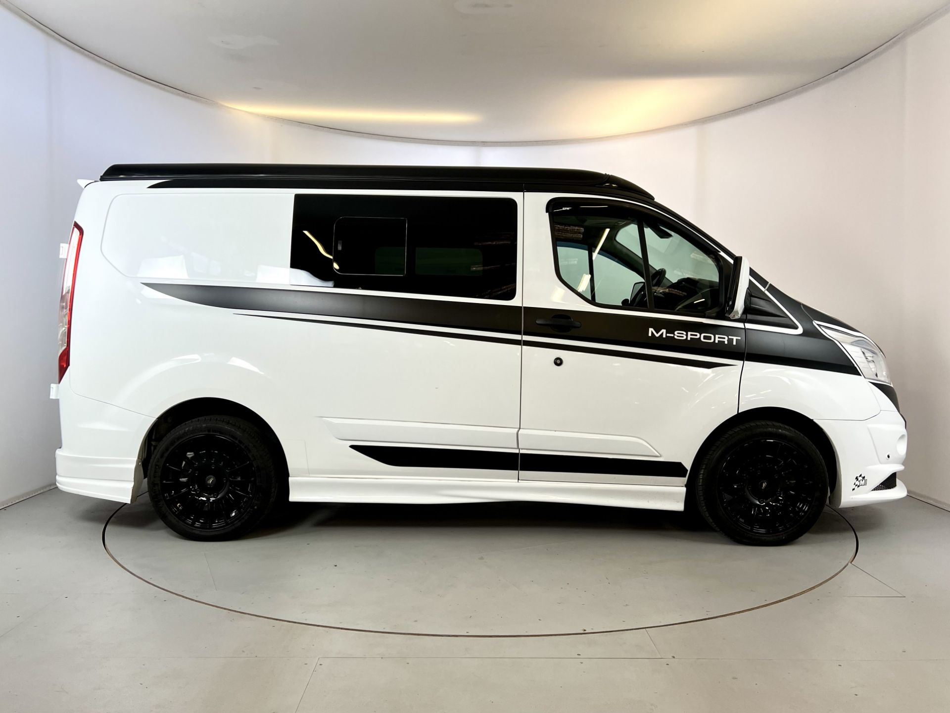 Ford Transit Custom Camper - Image 12 of 36