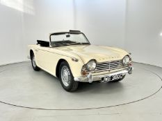 Triumph TR4A IRS