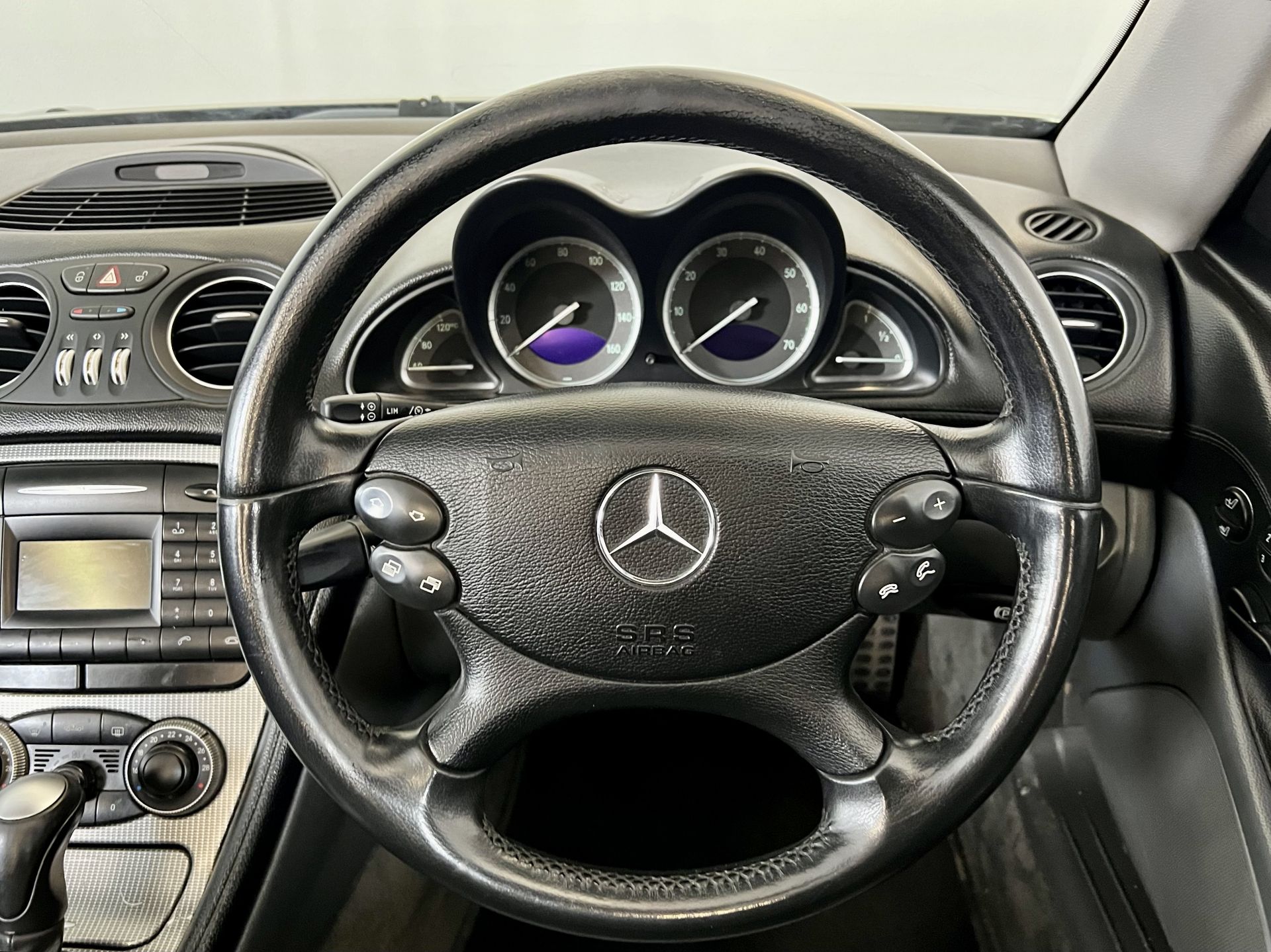 Mercedes-Benz SL350 - Image 27 of 36