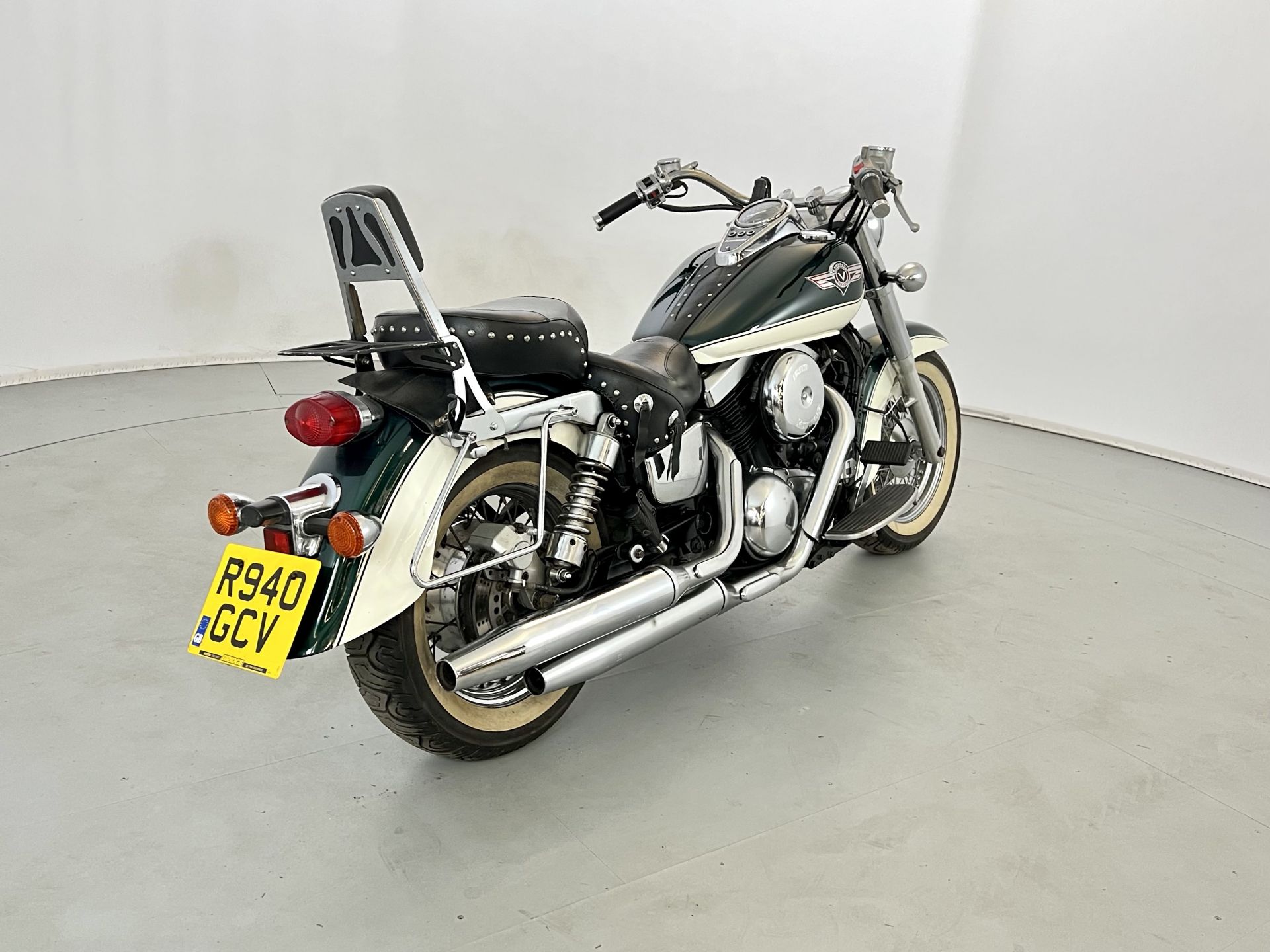 Kawasaki V Classic - Image 6 of 18