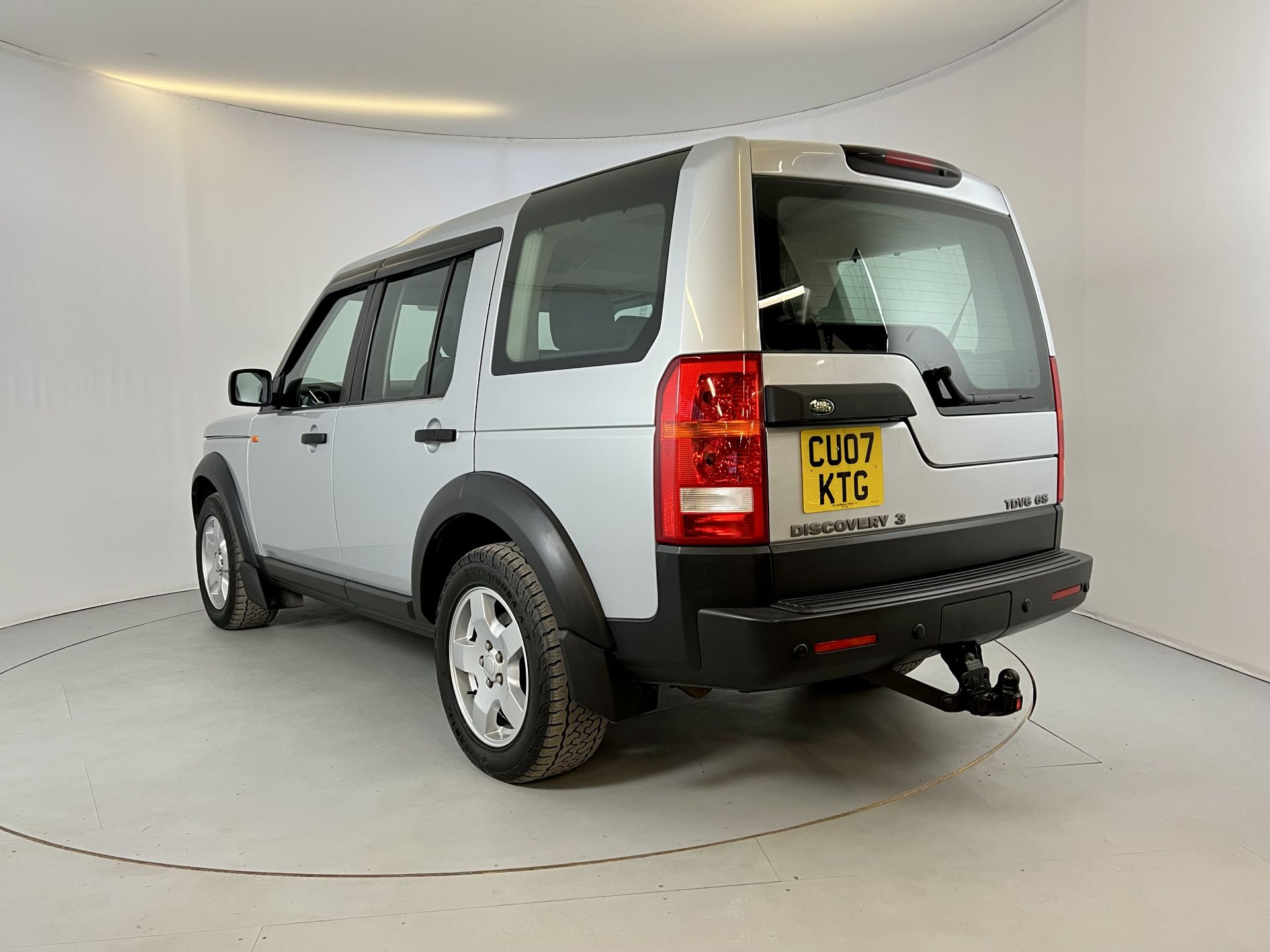 Land Rover Discovery - Image 7 of 34