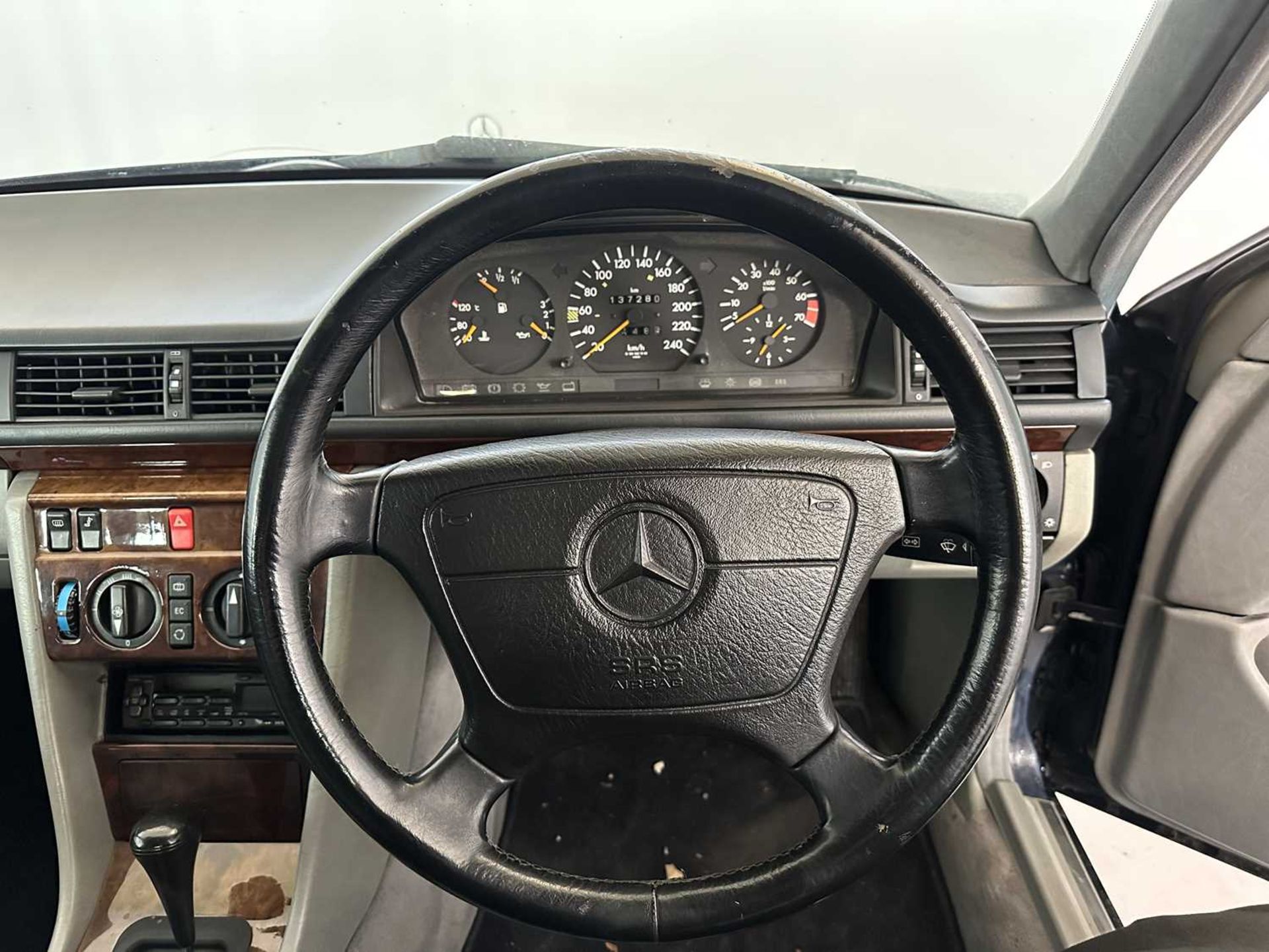 1993 Mercedes-Benz 200E - Image 31 of 33