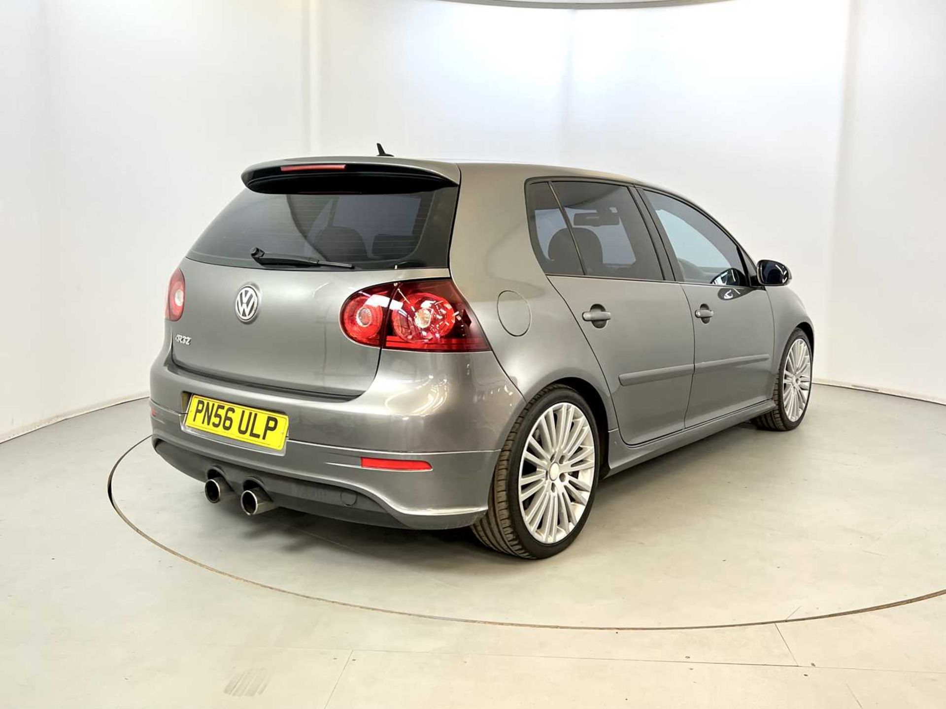 2006 Volkswagen Golf R32 - Image 9 of 34