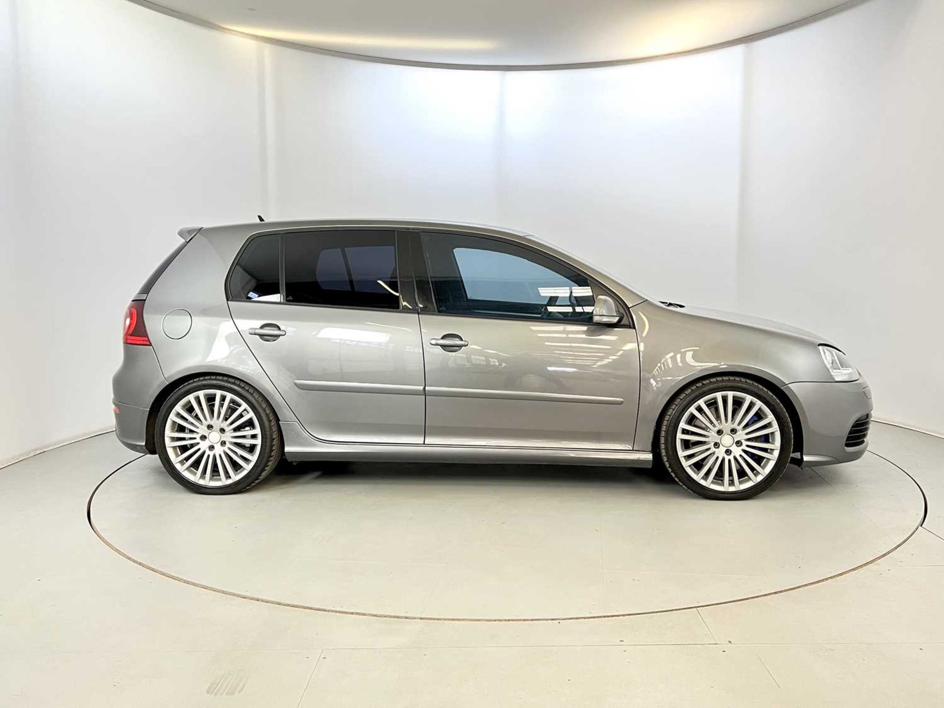 2006 Volkswagen Golf R32 - Image 11 of 34