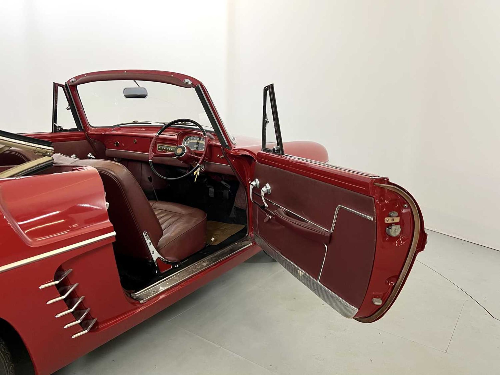 1962 Renault Floride Convertible - Image 31 of 43