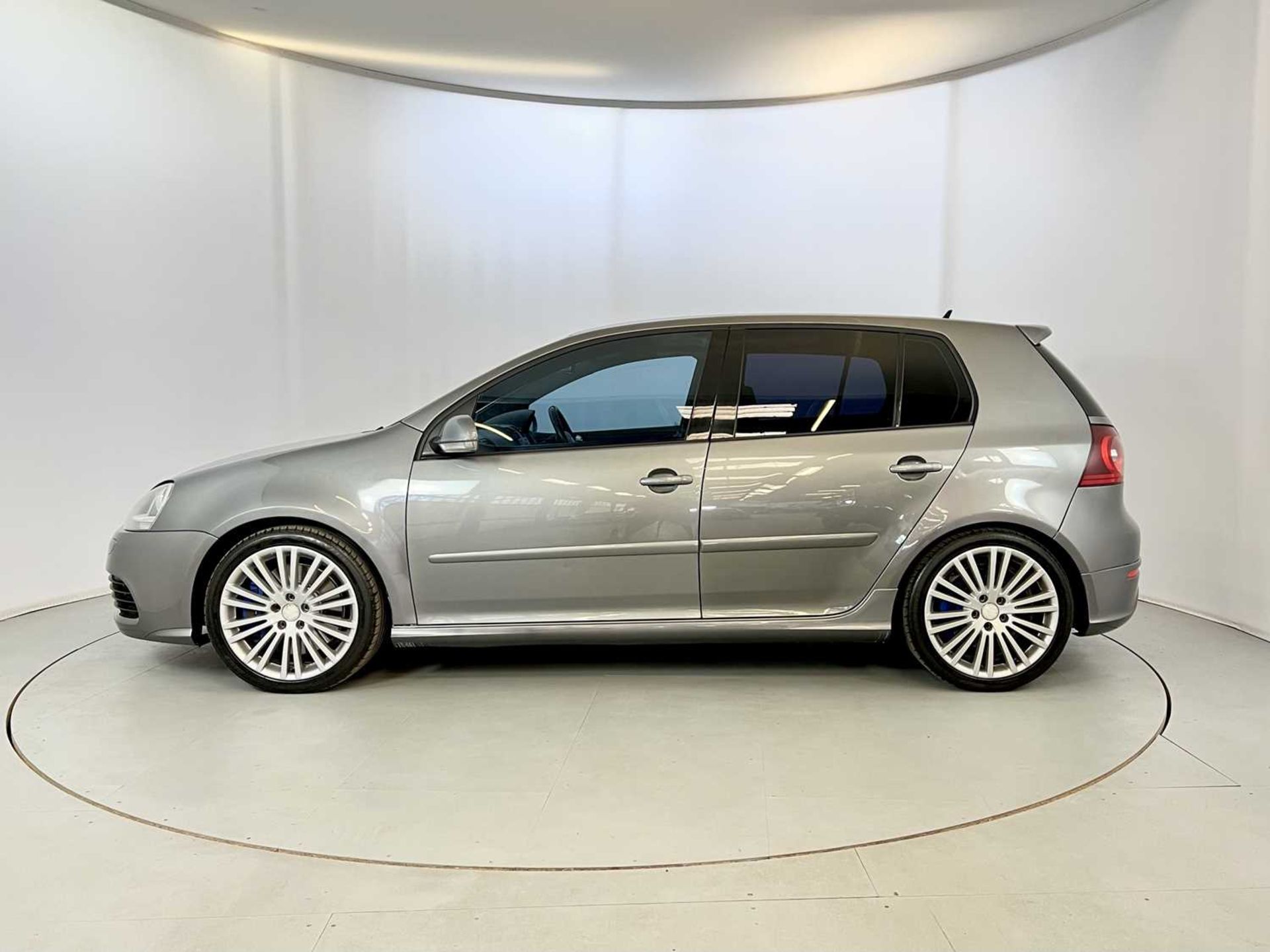 2006 Volkswagen Golf R32 - Image 5 of 34