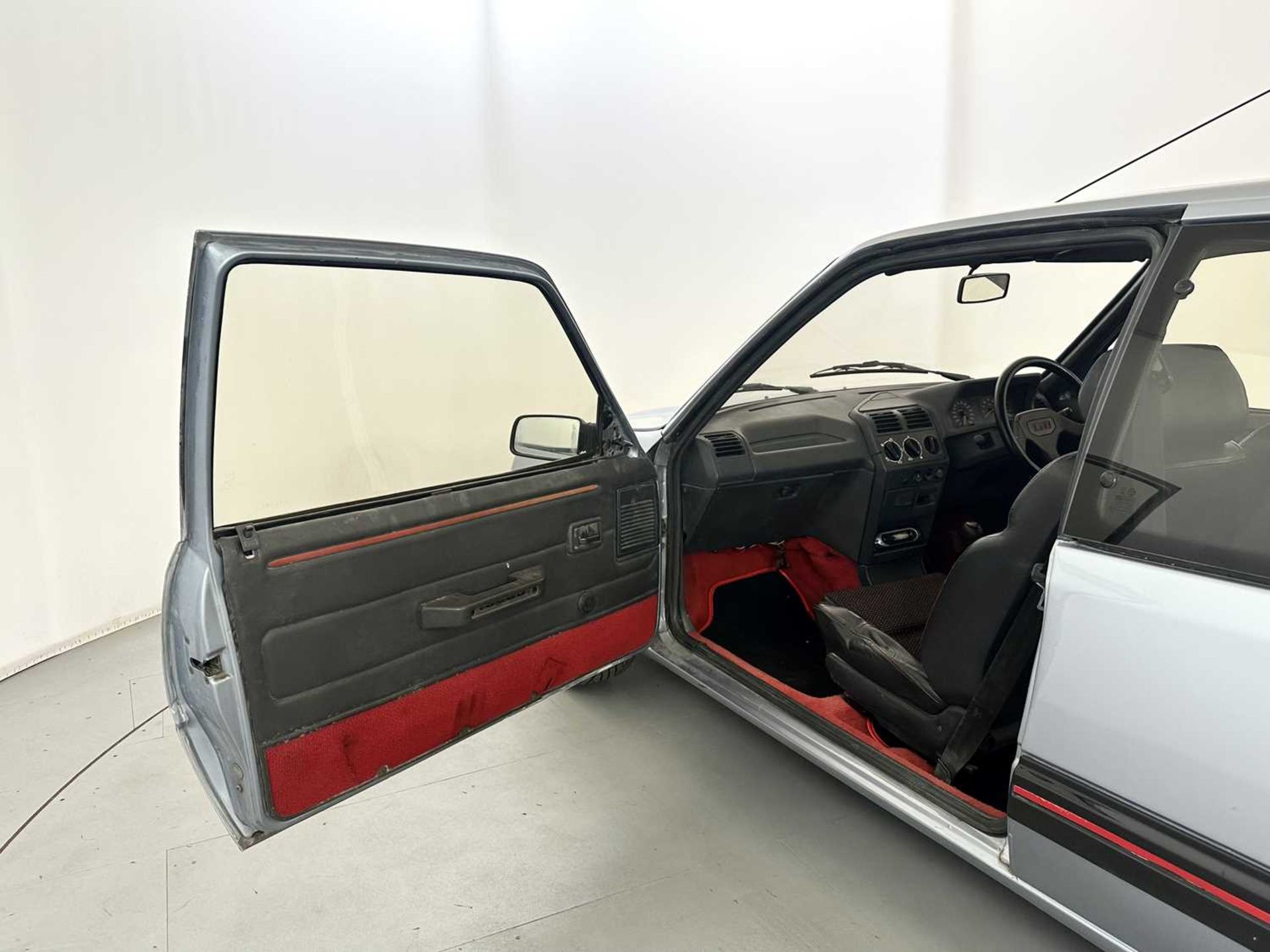 1990 Peugeot 205 GTI Mi16 - Image 17 of 31