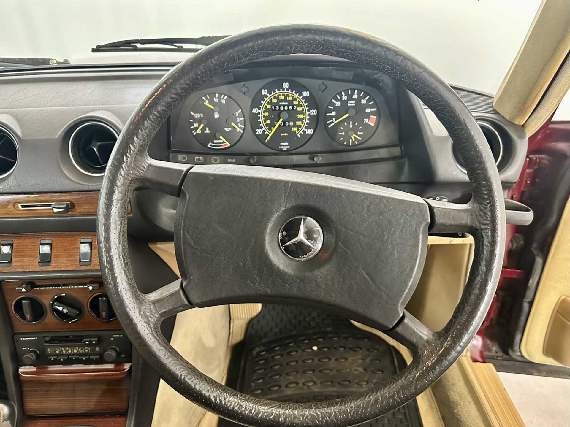 1985 Mercedes-Benz 280E - Image 30 of 33