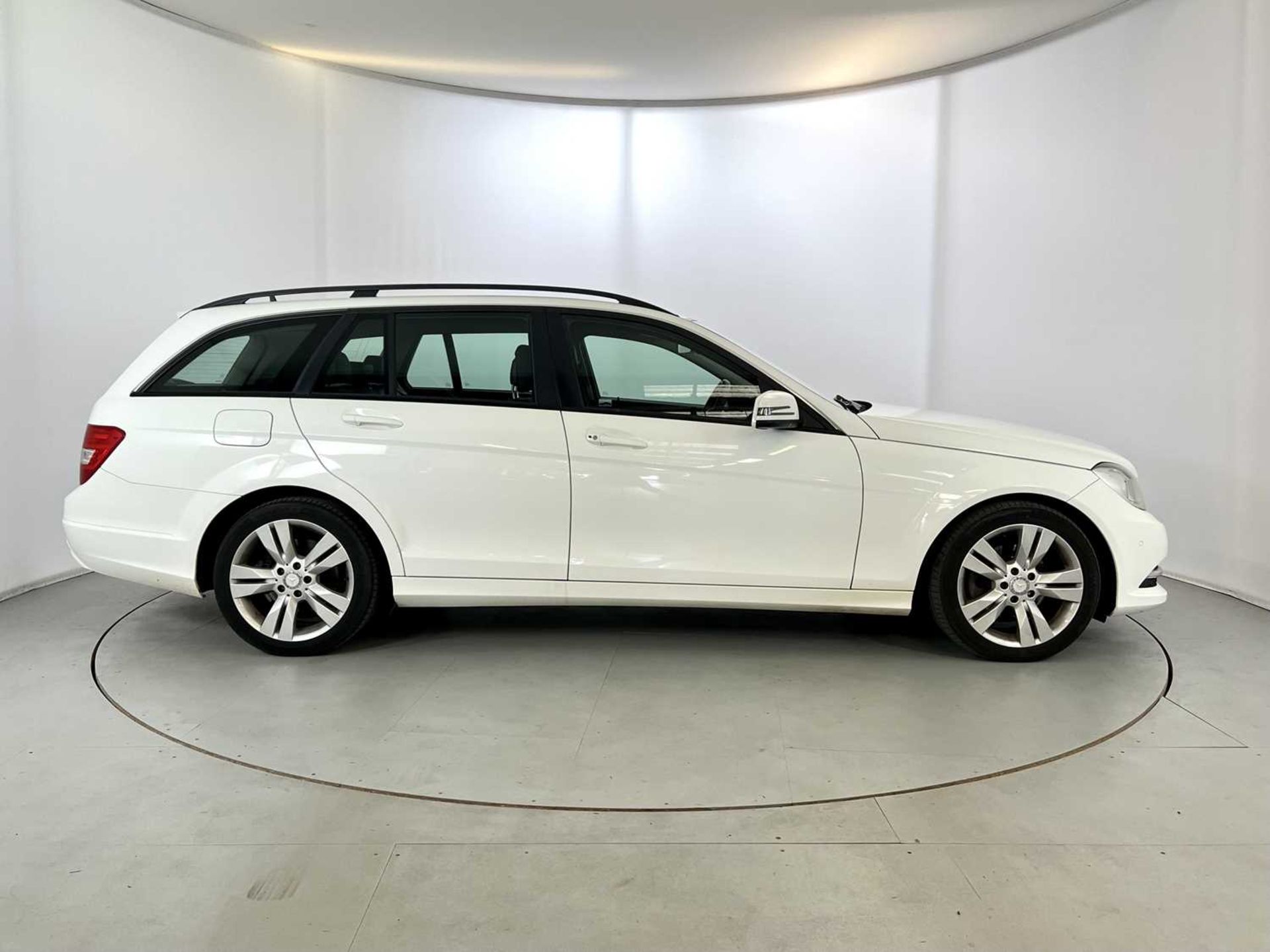 2012 Mercedes-Benz C220 Estate - Image 11 of 34