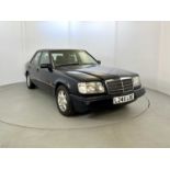 1993 Mercedes-Benz 200E