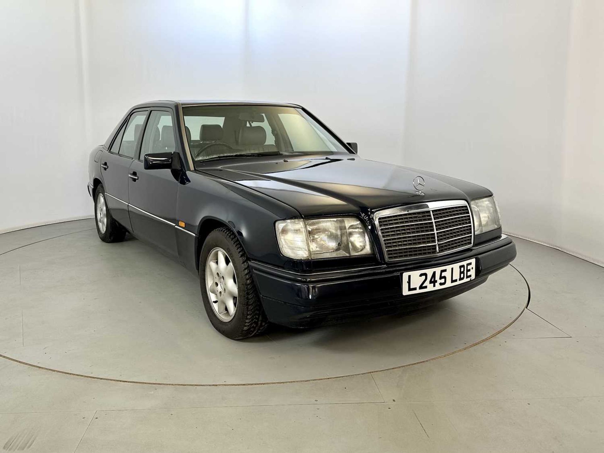 1993 Mercedes-Benz 200E