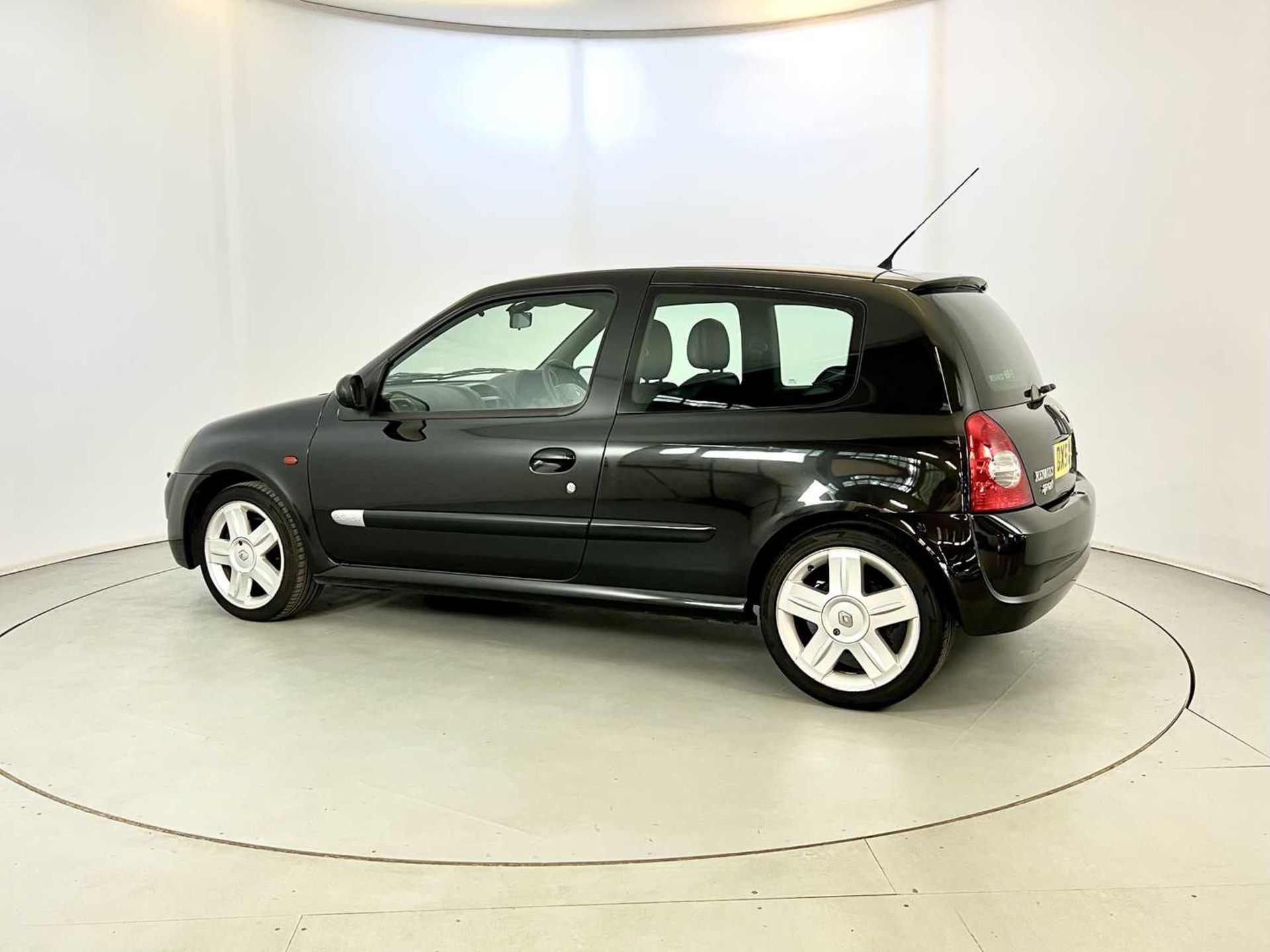 2001 Renault Clio 172- No Reserve - Image 6 of 29