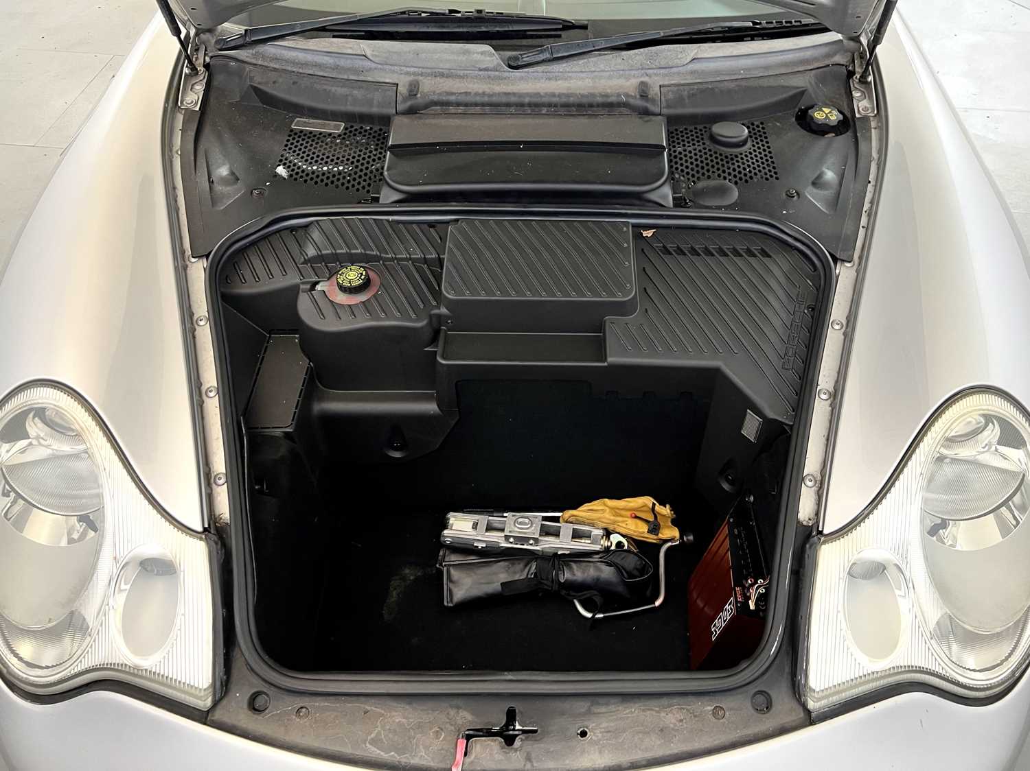 2003 Porsche Carrera 4 - Image 29 of 29