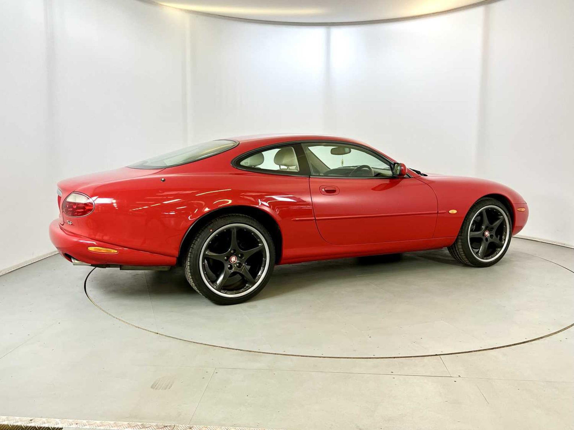 2001 Jaguar XK8 - Image 10 of 29