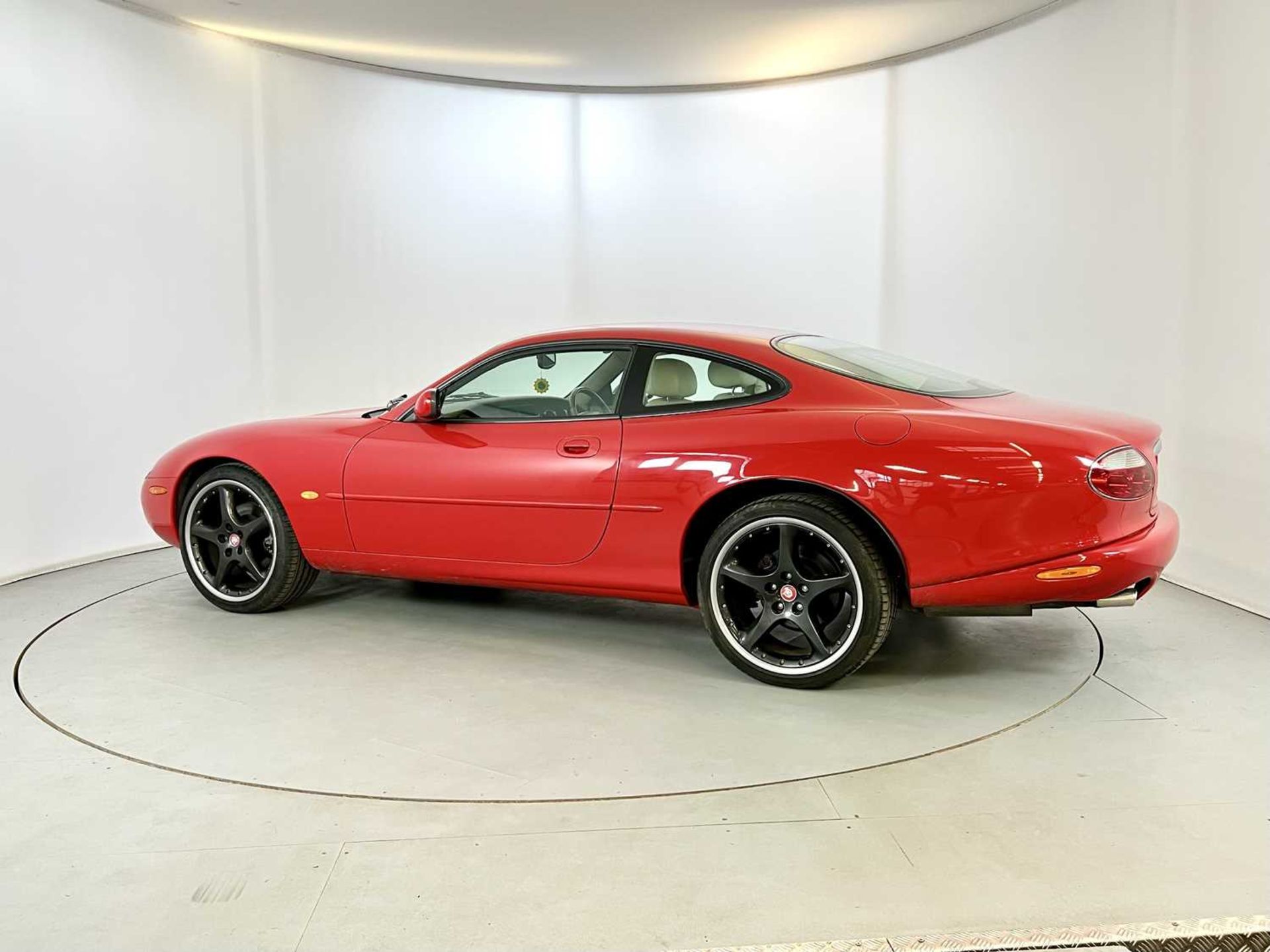 2001 Jaguar XK8 - Image 6 of 29