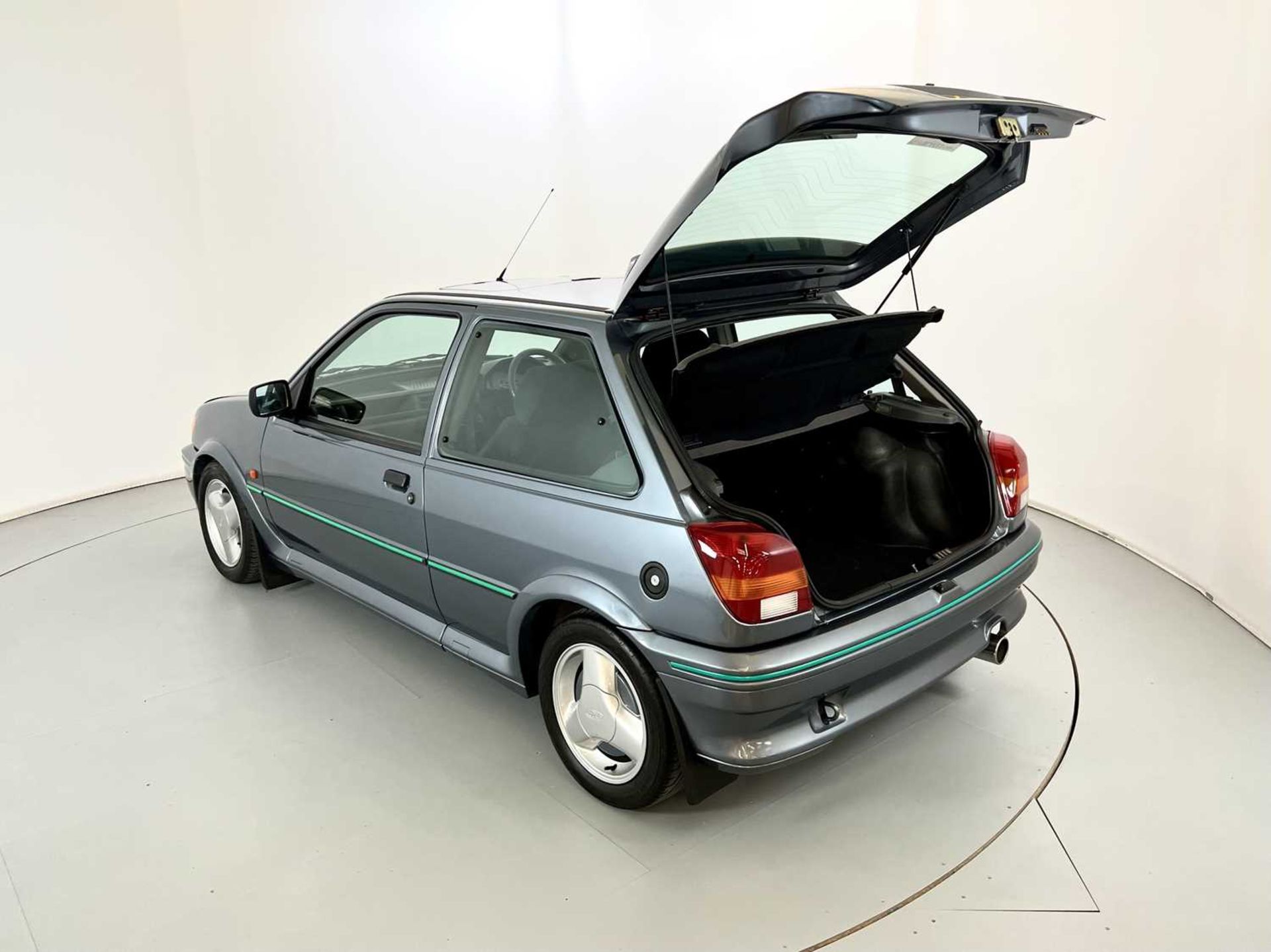 1991 Ford Fiesta RS Turbo - Image 28 of 32