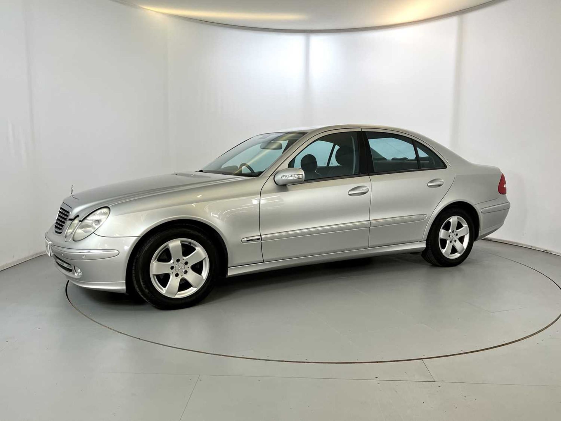 2003 Mercedes-Benz E270 - Image 4 of 34