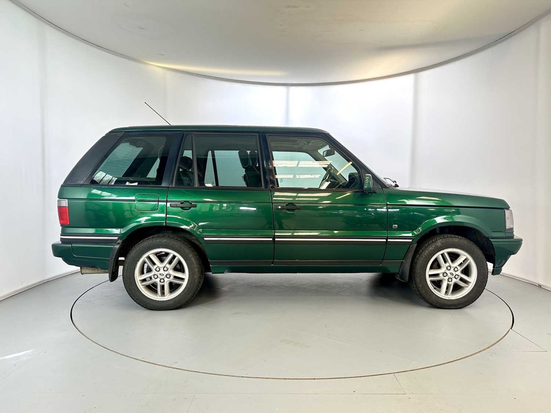 2001 Land Rover Range Rover 30th Anniversary Edition - Image 11 of 35