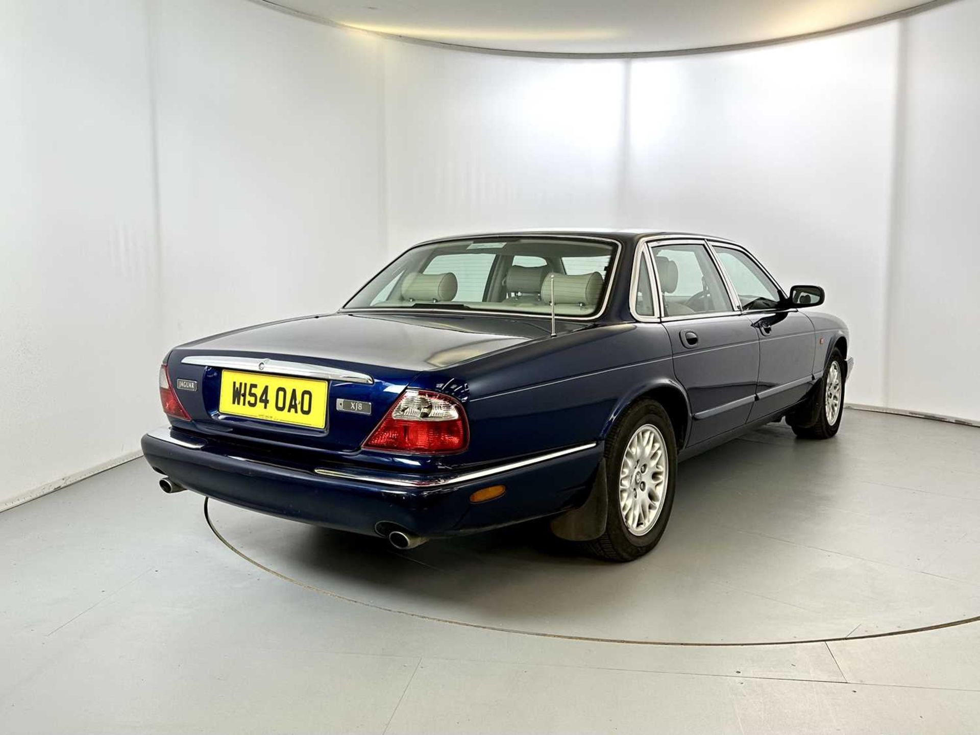 2000 Jaguar XJ8 - Image 9 of 34