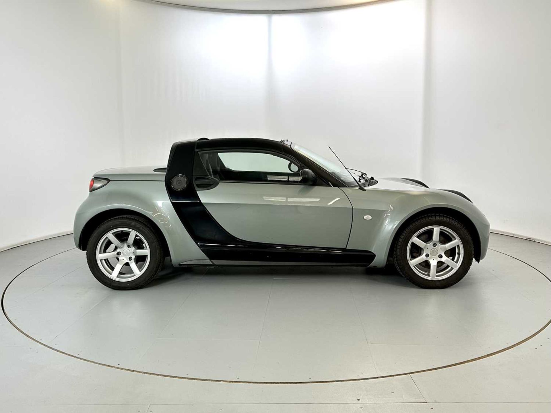 2005 Smart Roadster - Image 11 of 27