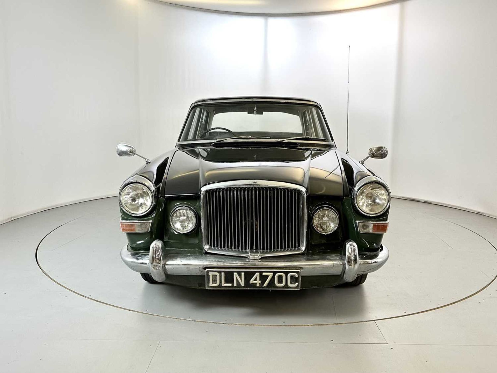 1965 Vanden Plas Princess 4 Litre R - Image 2 of 36