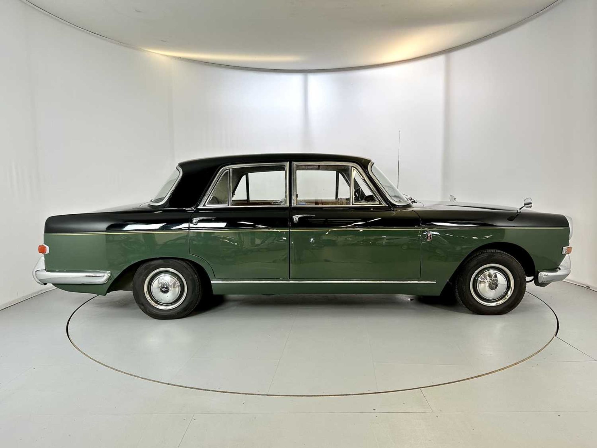 1965 Vanden Plas Princess 4 Litre R - Image 11 of 36