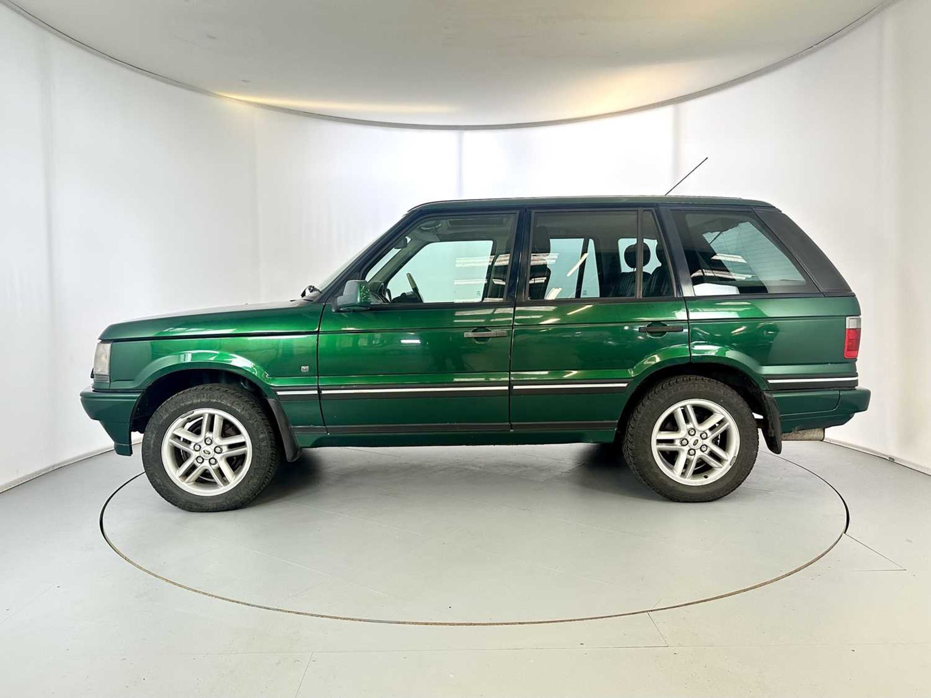 2001 Land Rover Range Rover 30th Anniversary Edition - Image 5 of 35