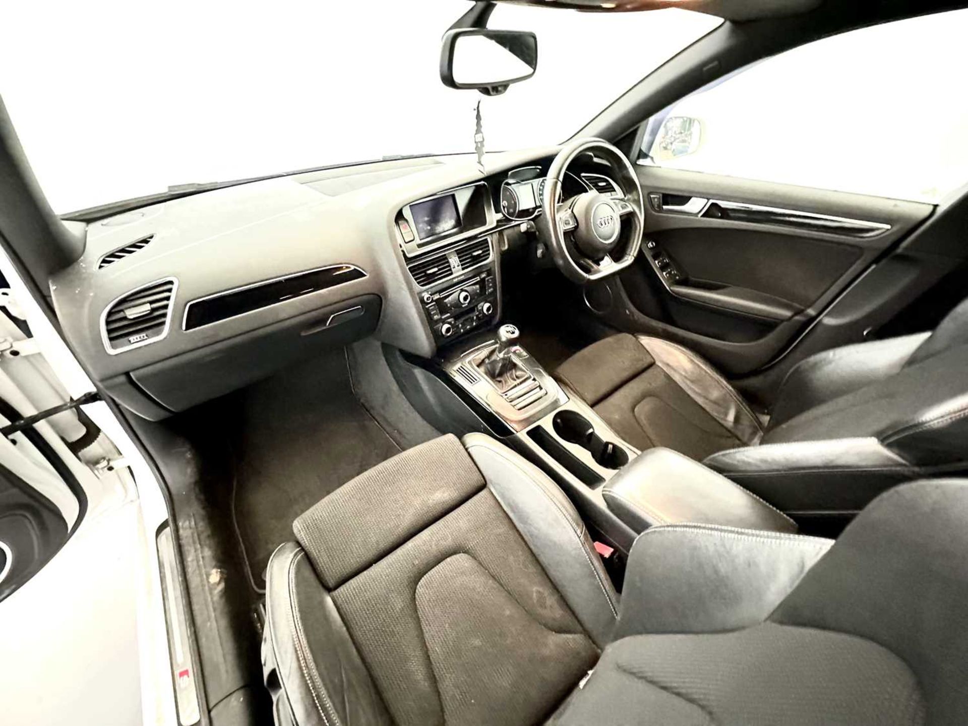 2012 Audi A4 S-line  - Image 28 of 34