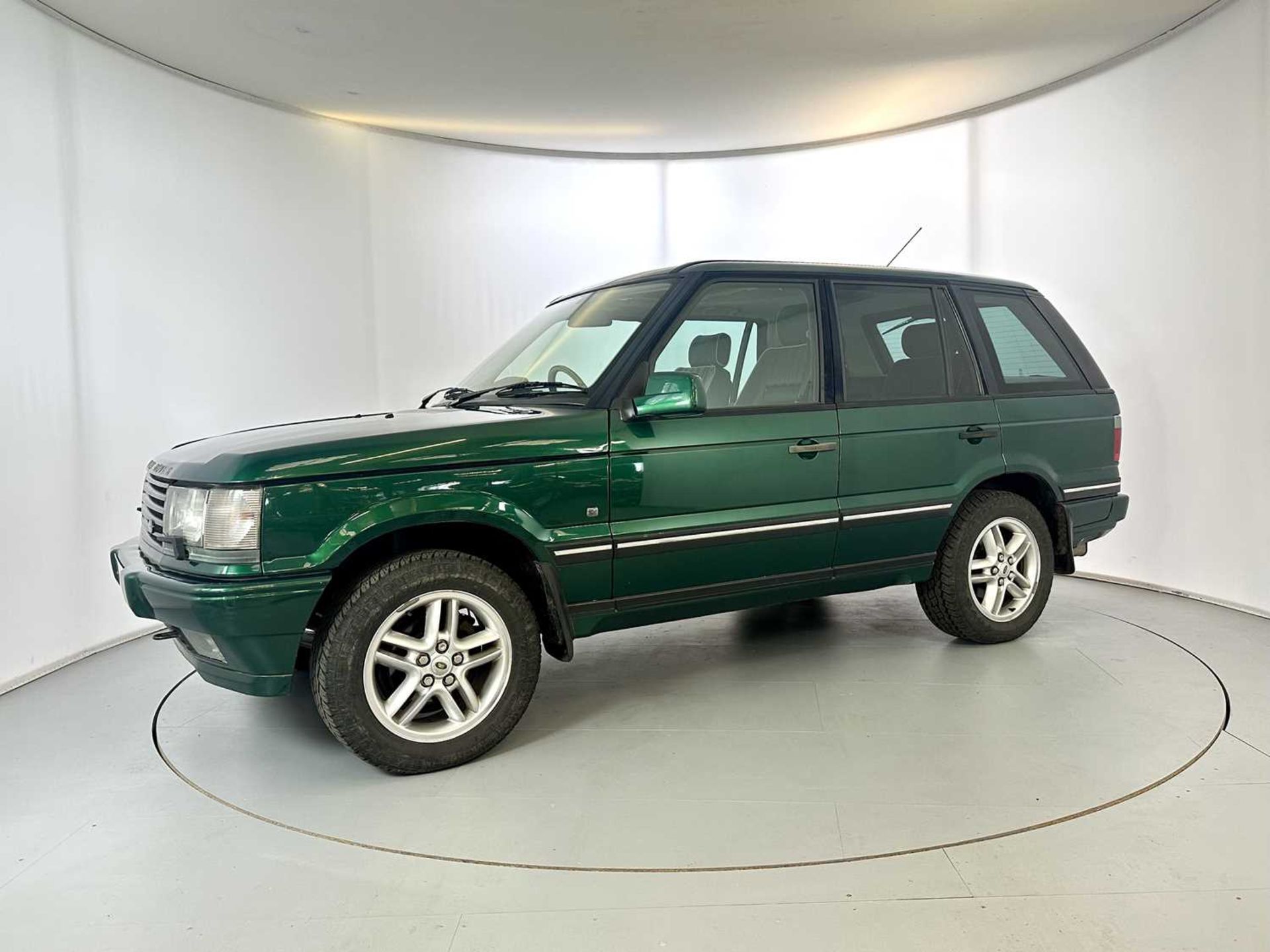 2001 Land Rover Range Rover 30th Anniversary Edition - Image 4 of 35