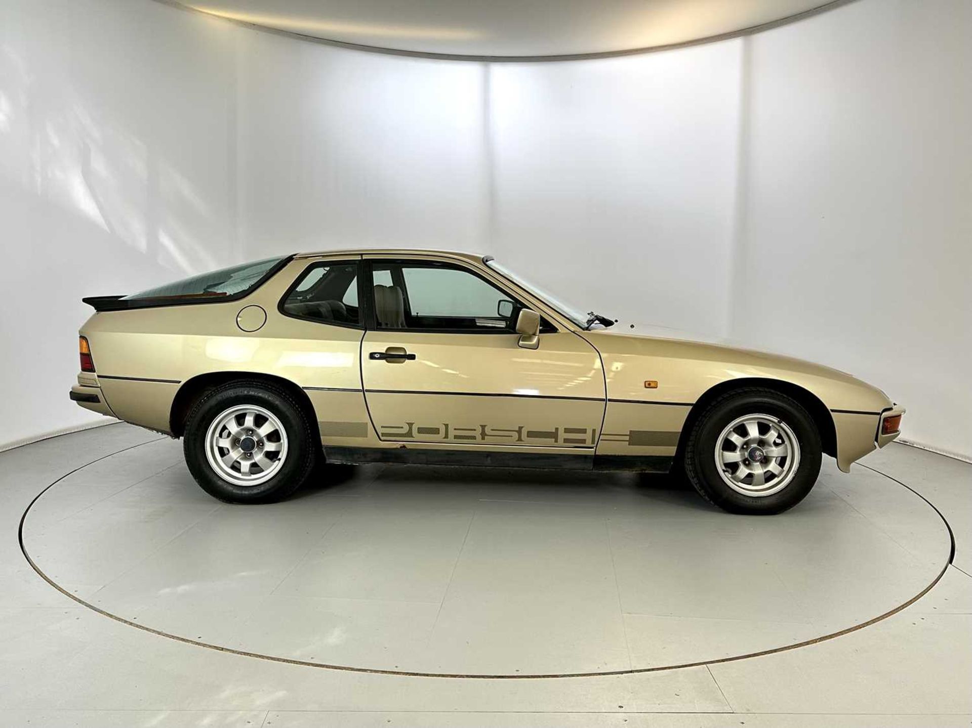 1984 Porsche 924 - Image 11 of 29